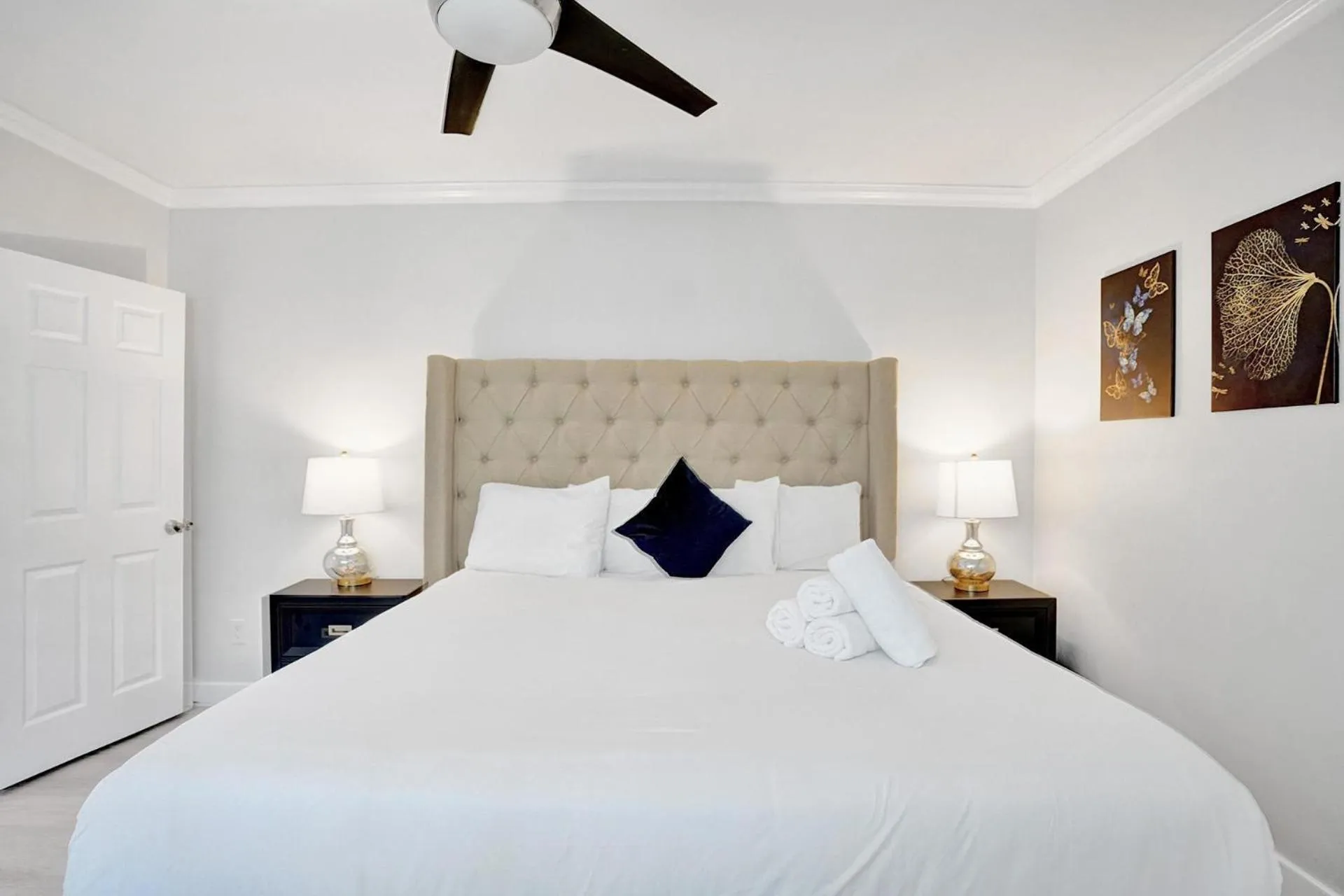 Bedroom, Bed in Bay Harbor Suites