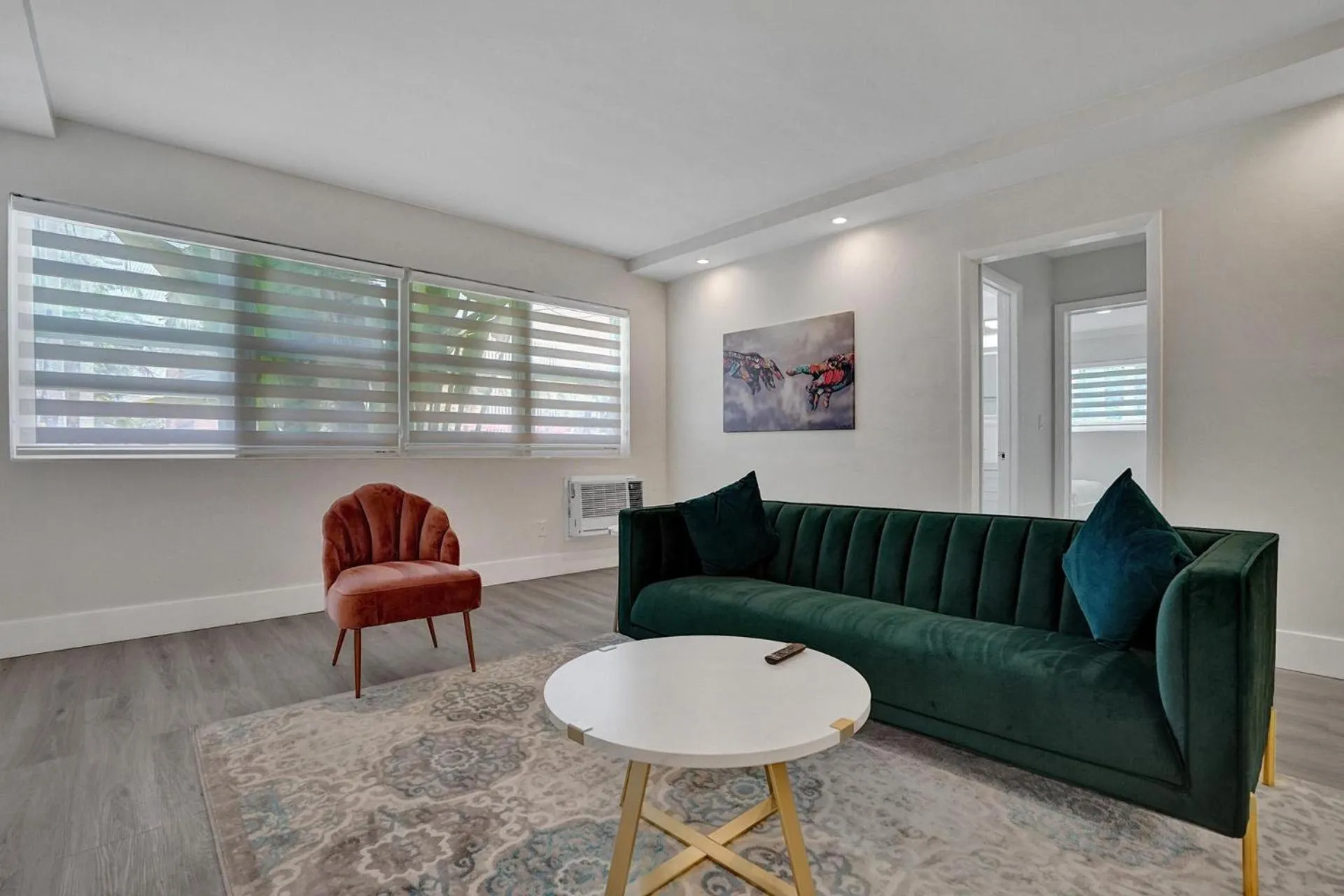 Living room in Bay Harbor Suites