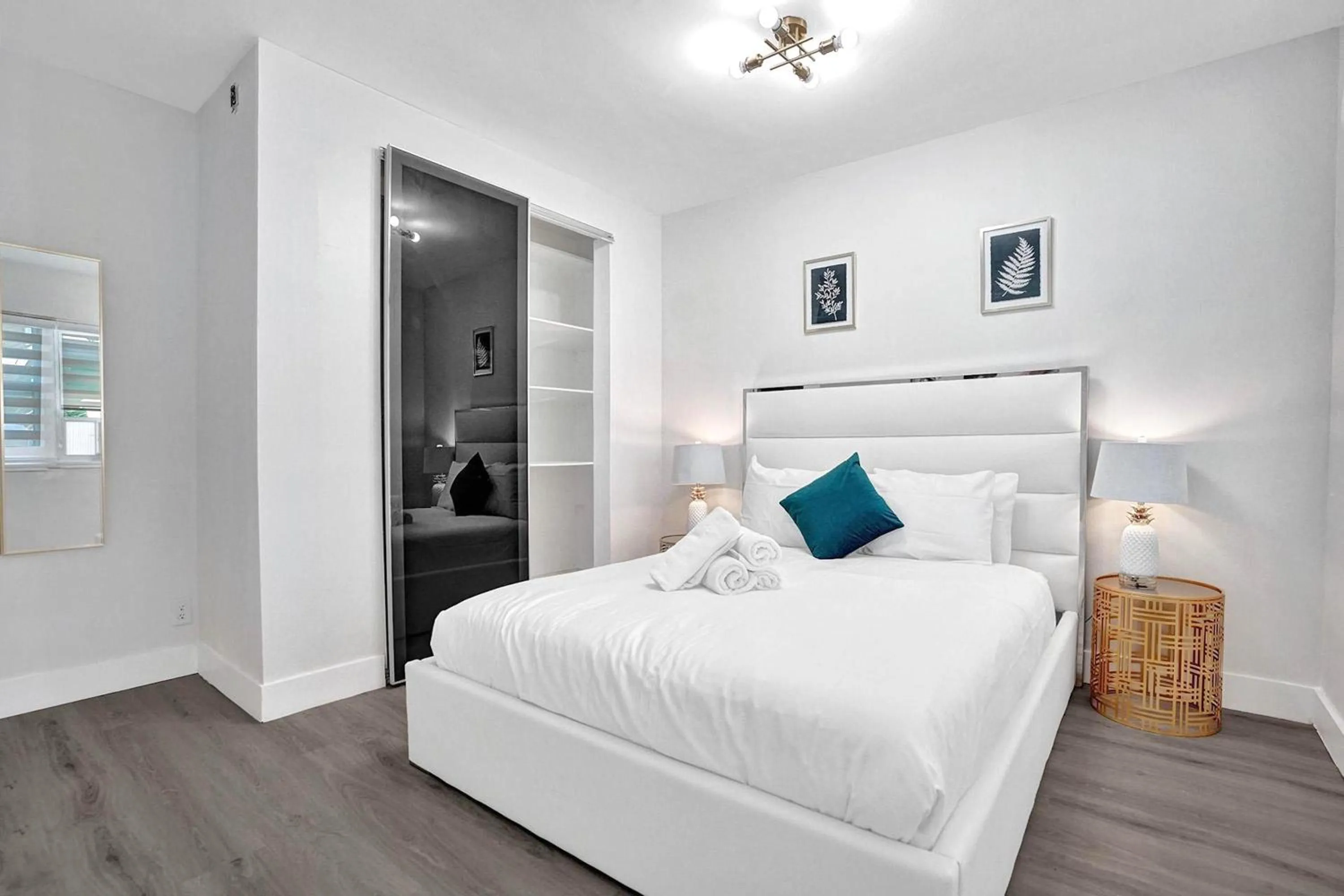 Bed in Bay Harbor Suites