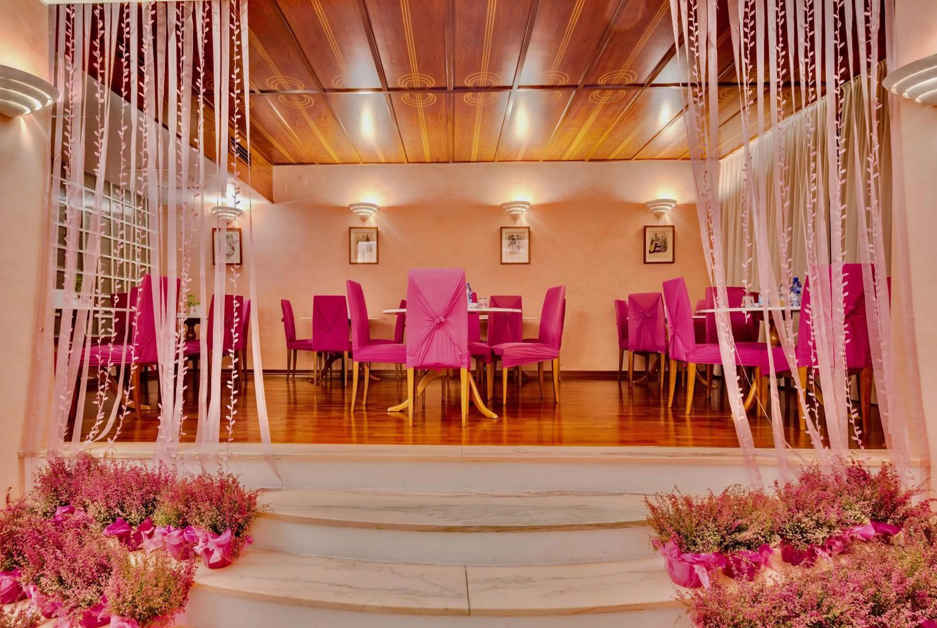 Restaurant/places to eat in Hotel San Giusto