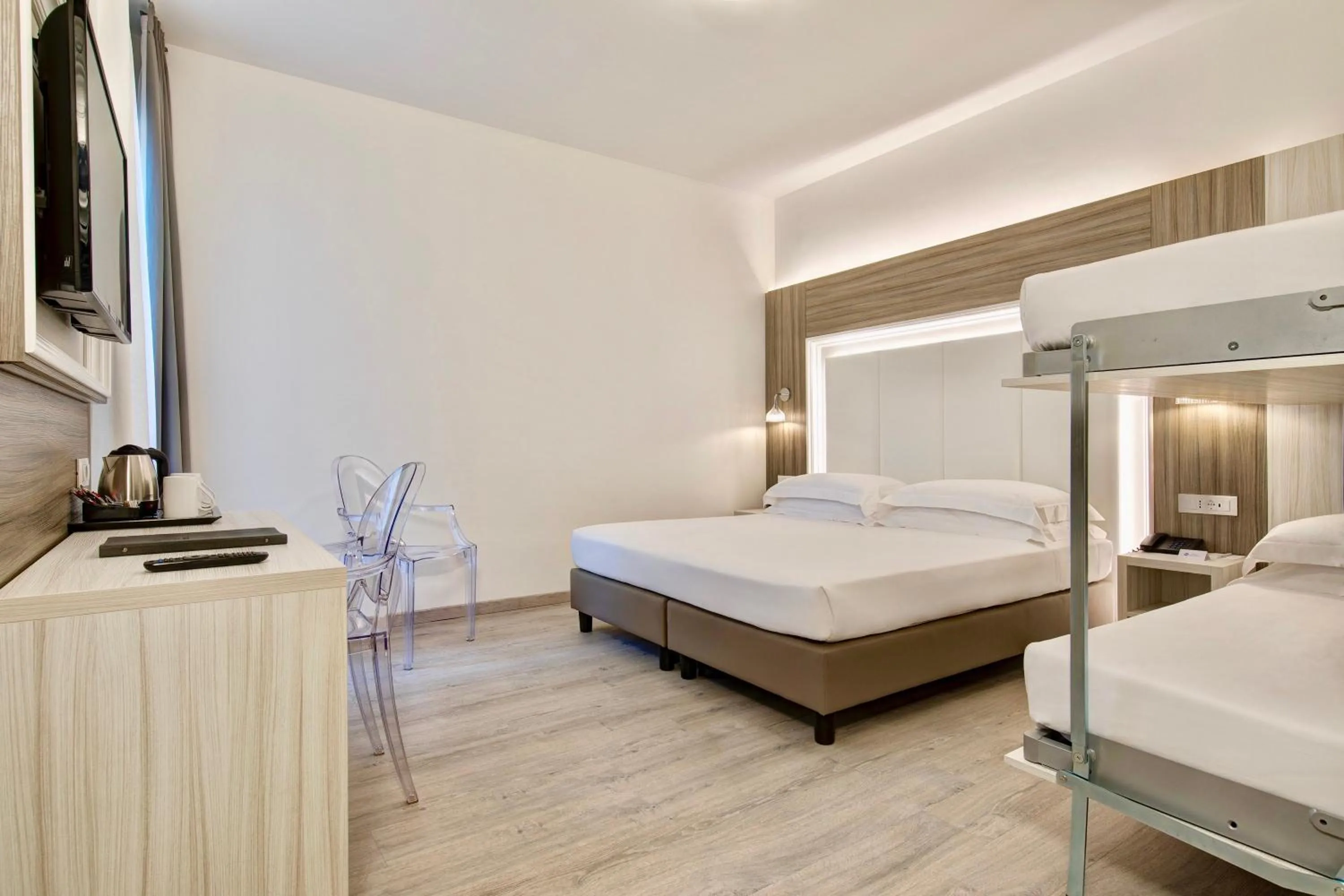 Photo of the whole room, Bed in Hotel San Giusto