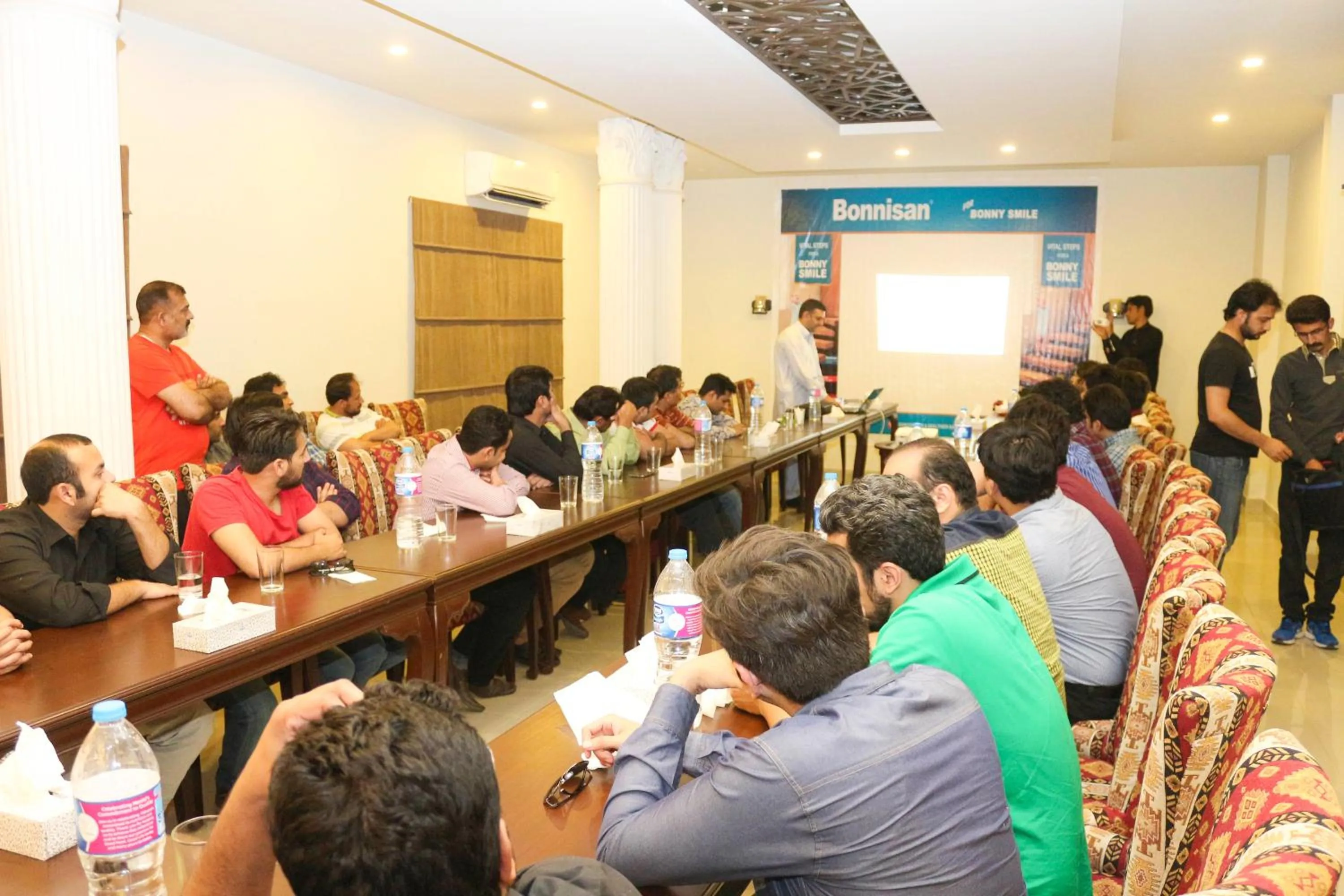 Shelton Rezidor Swat