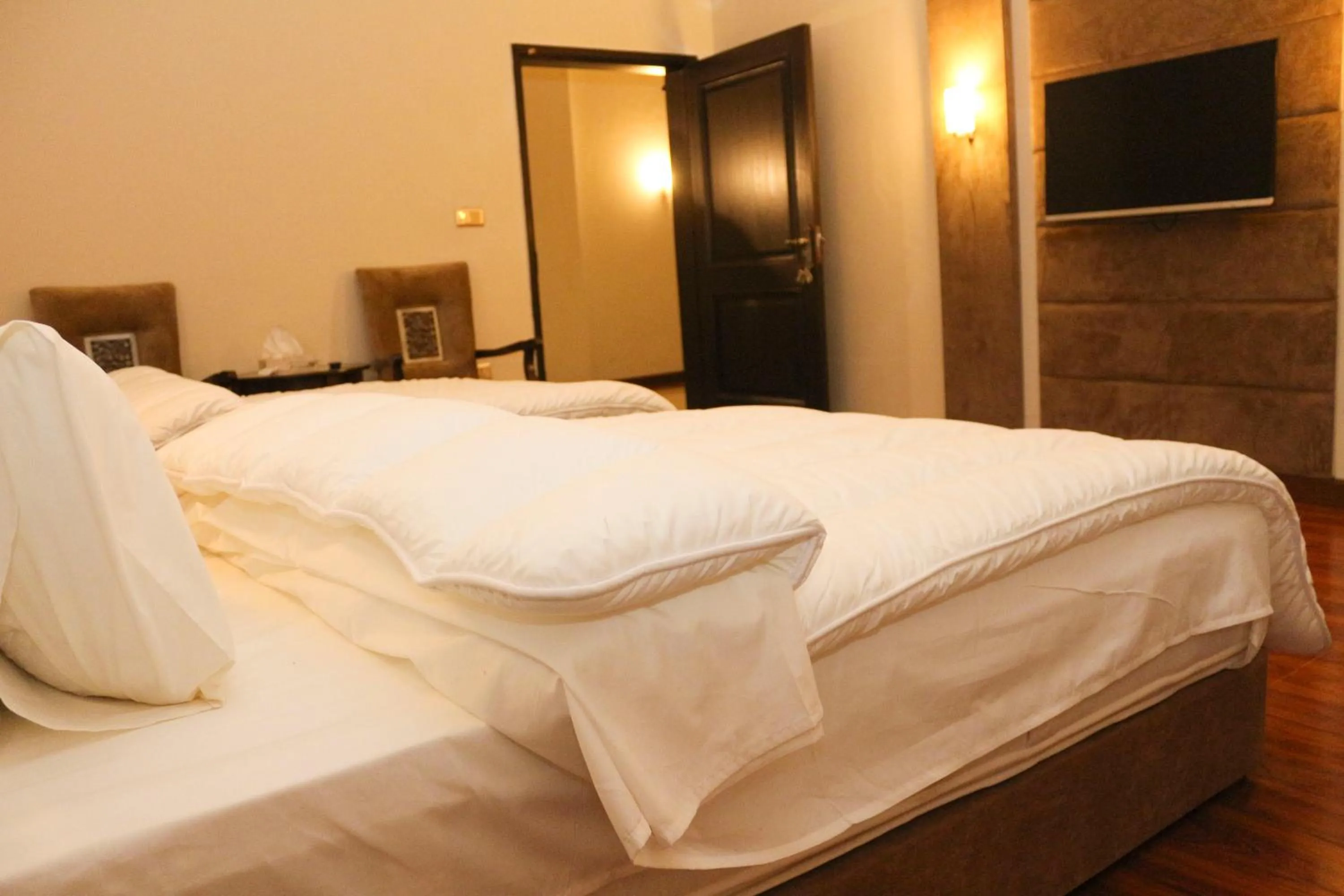 Bed in Shelton Rezidor Swat