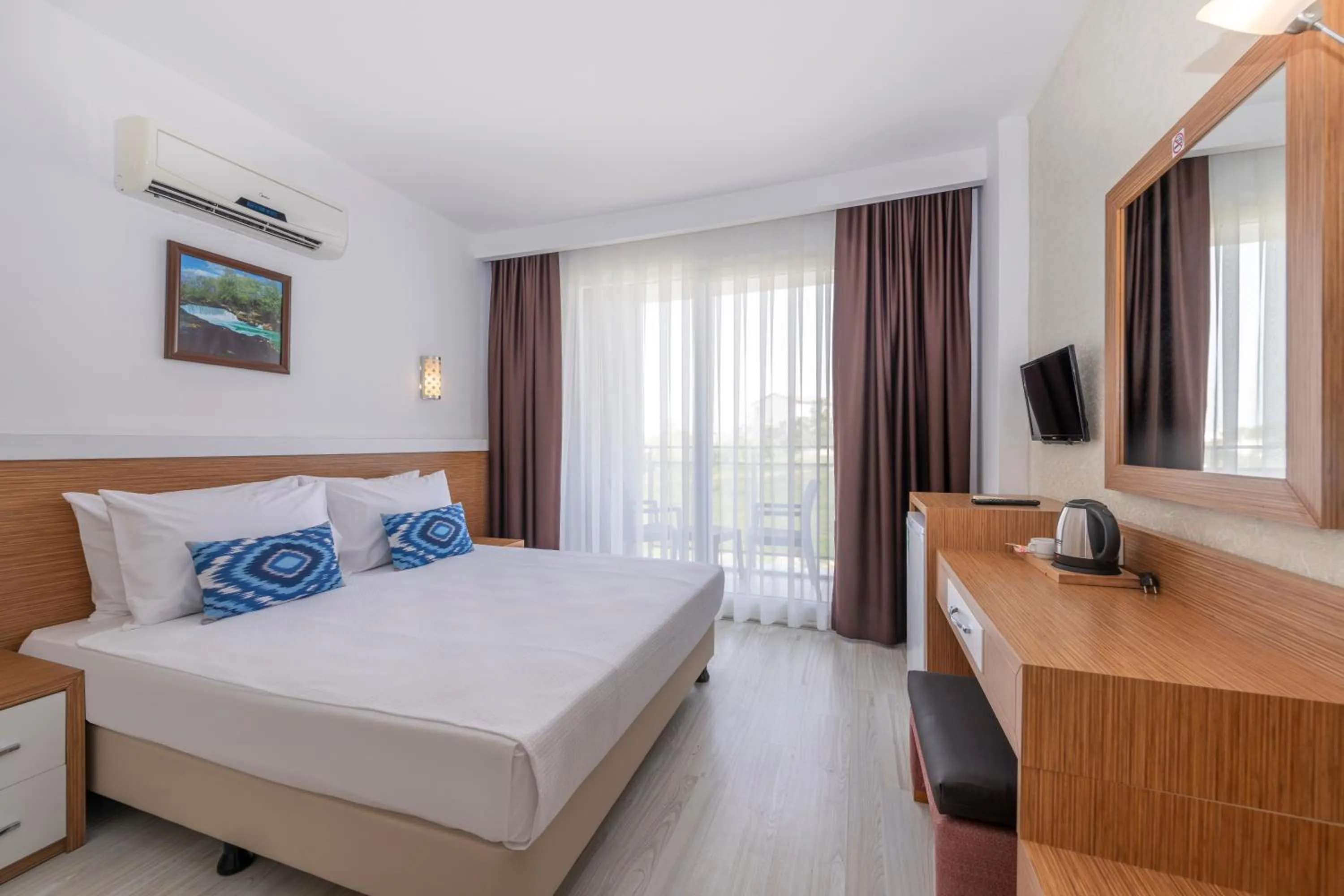 Shower, Bed in A Hotel Side