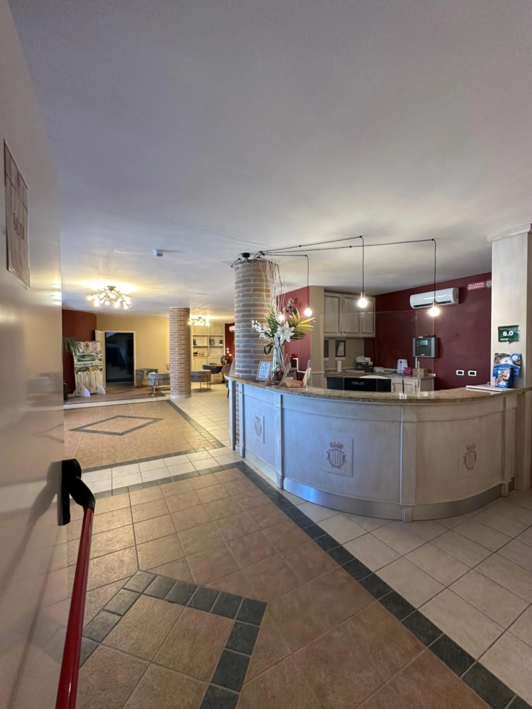 Lobby or reception in Le Residenze di Santa Costanza - Le Dimore