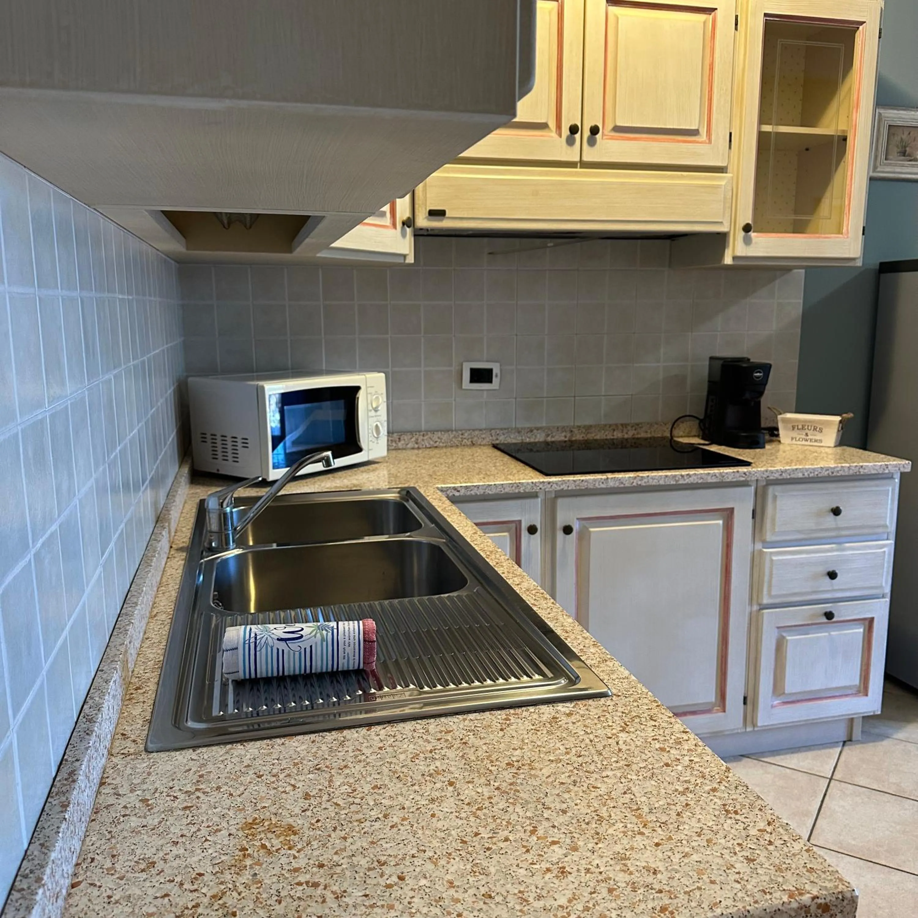 Kitchen or kitchenette in Le Residenze di Santa Costanza - Le Dimore