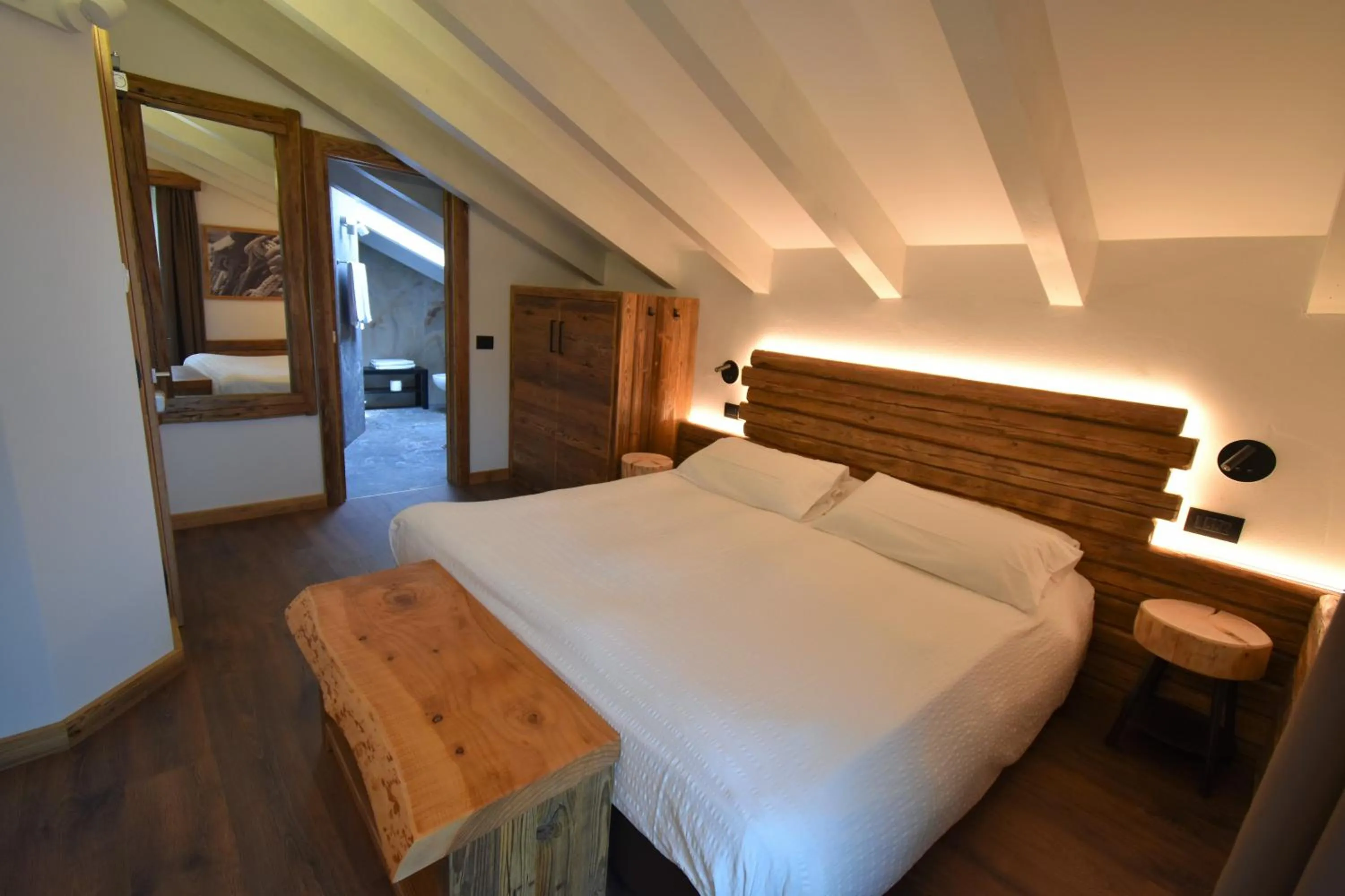 Bed in Hotel Garni Arnica ***S