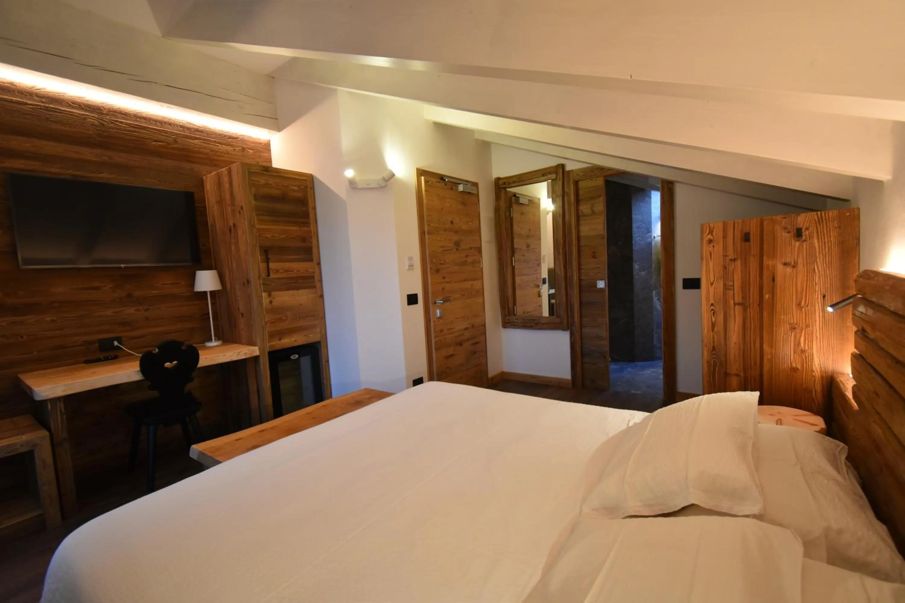 Bed in Hotel Garni Arnica ***S