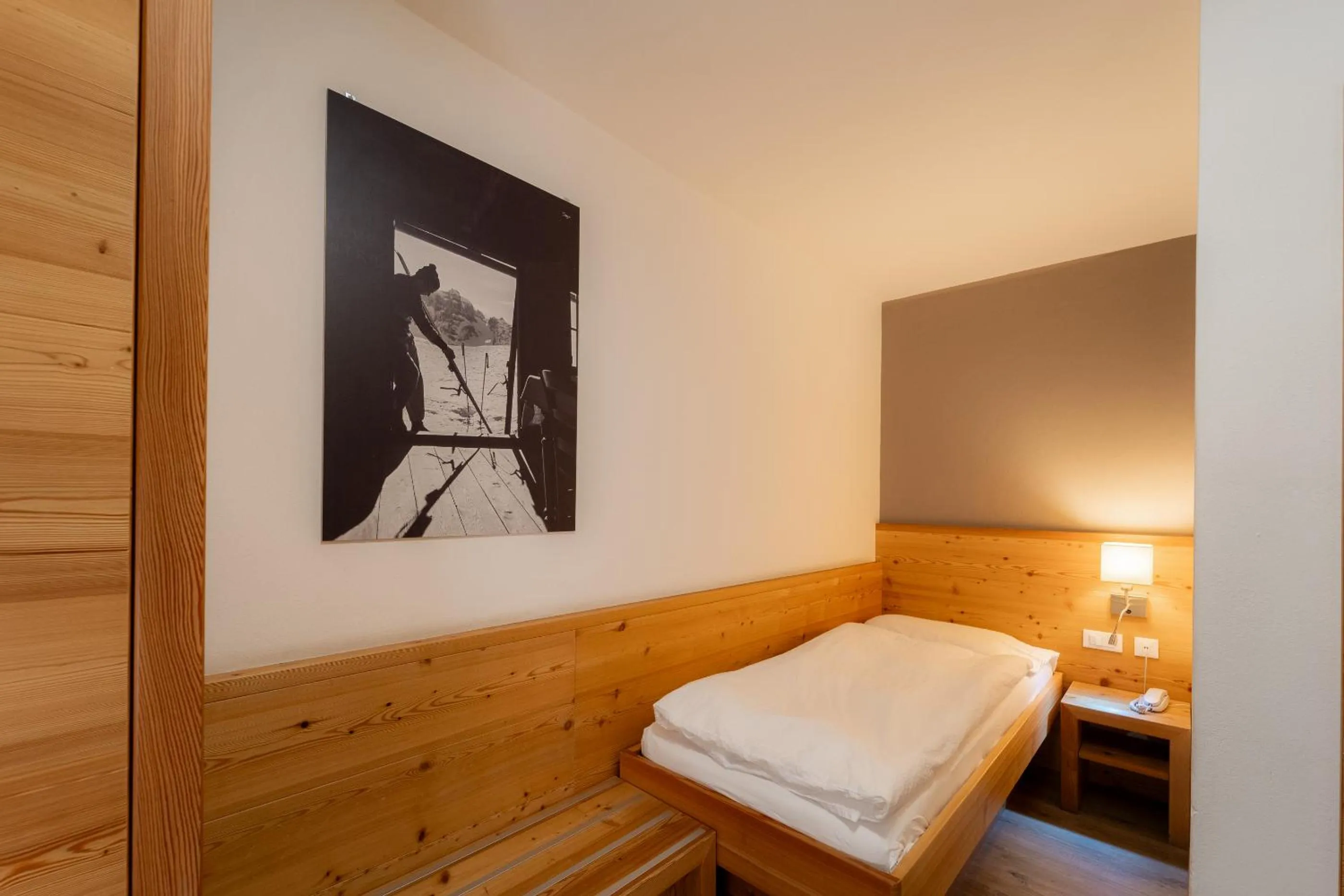 Bed in Hotel Garni Arnica ***S