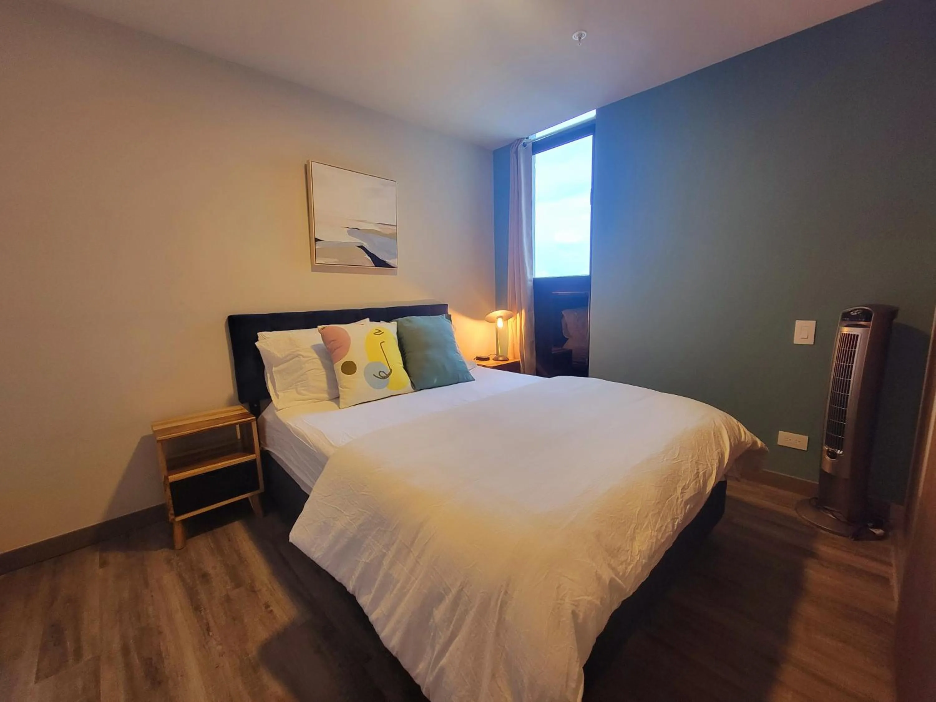 Cosmopolitan APT 1407, 5 Star Facilities, 15m SJO Airport, Parking, Pool, Gym