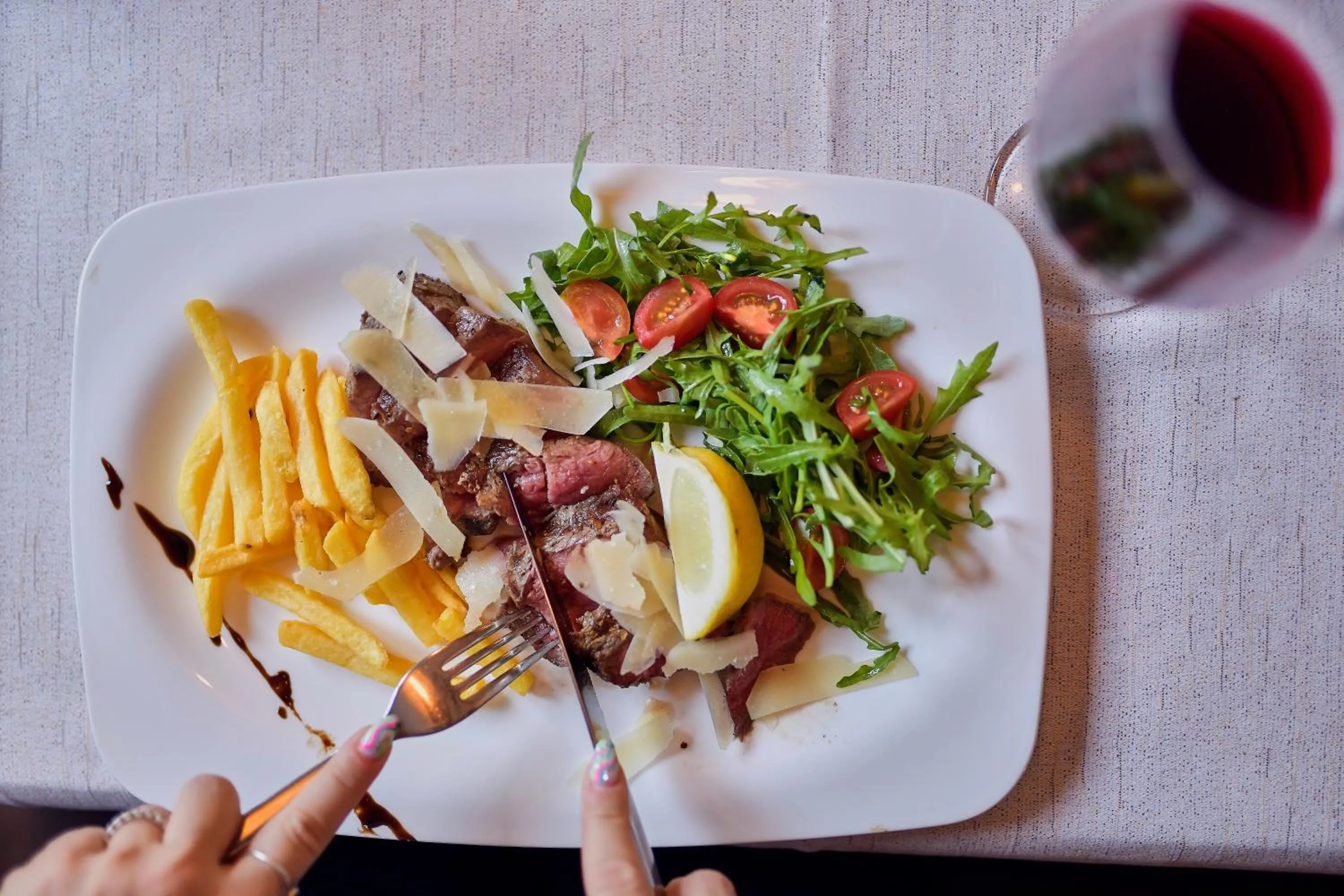 Restaurant/places to eat in Albergo Cavallino s'Rössl