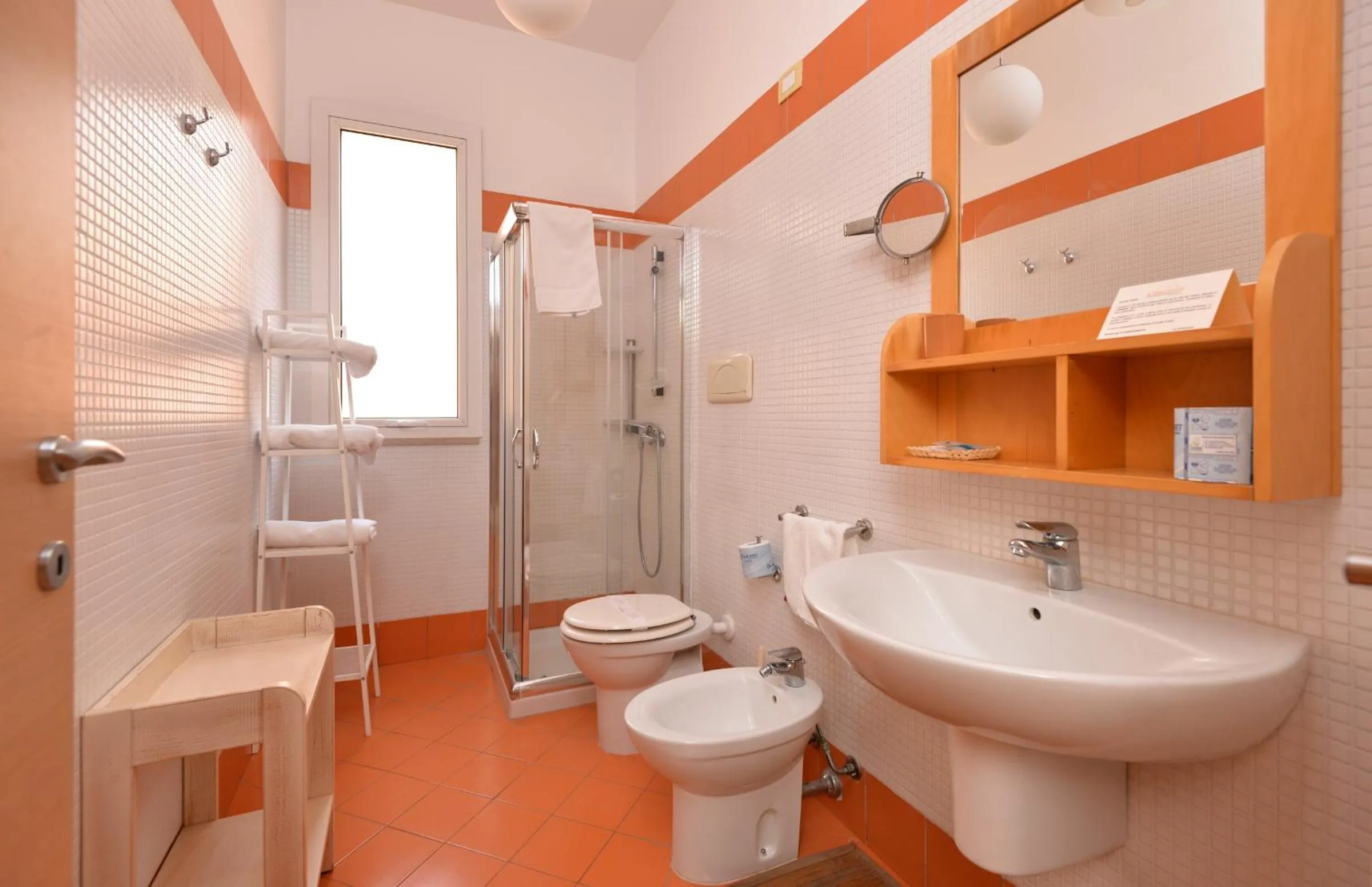 Shower in Il Tabacchificio Hotel