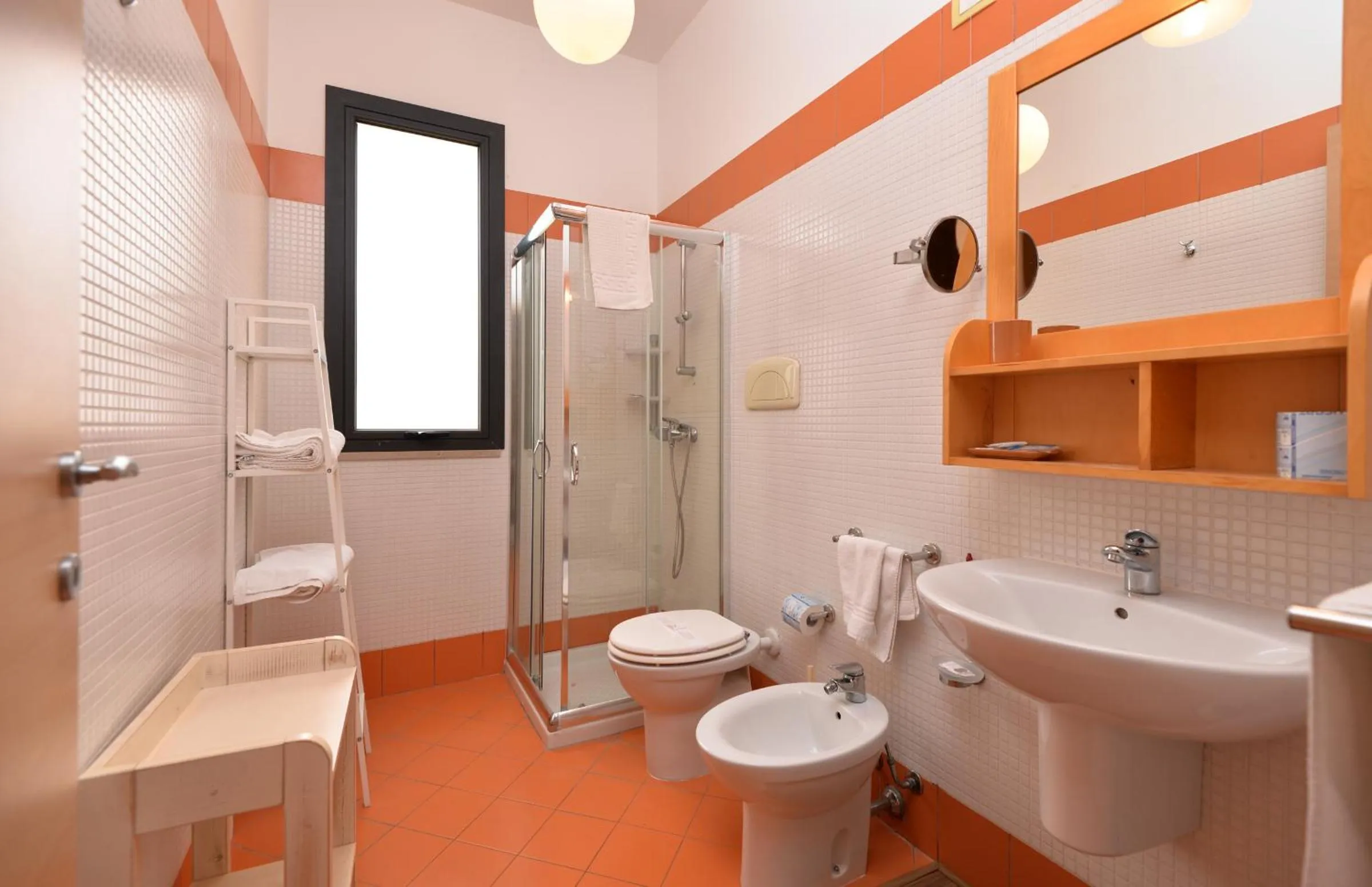 Shower in Il Tabacchificio Hotel