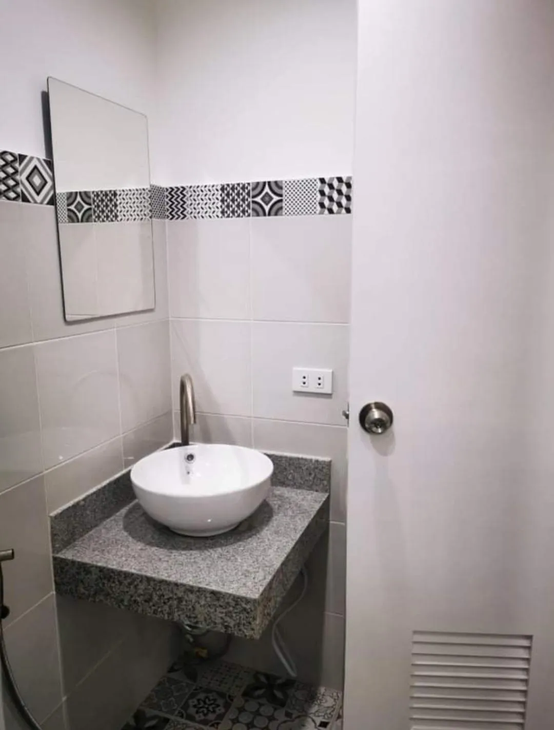 Bathroom in Nine Balconies Island Stay