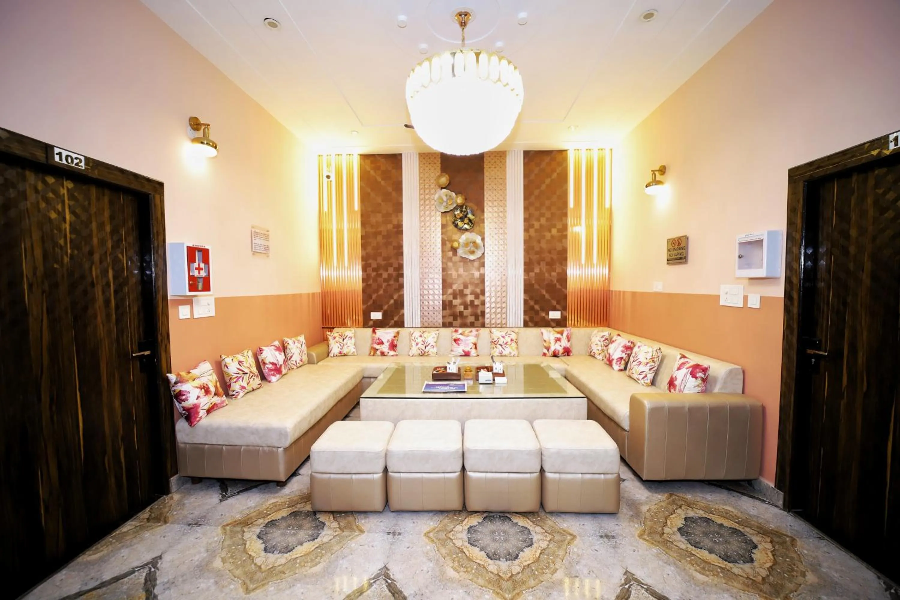 Restaurant/places to eat, Bed in The Orchid Retreat