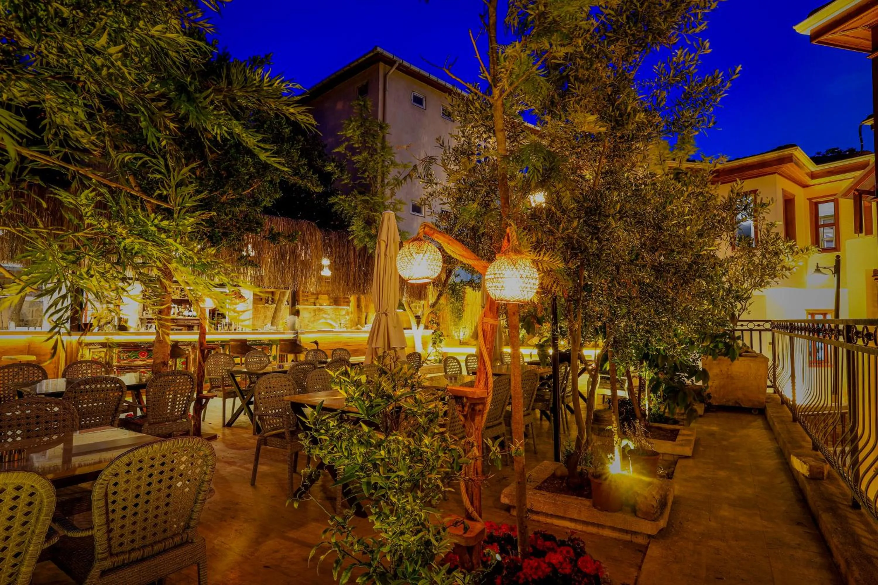 Lounge or bar in WOO Town Suites