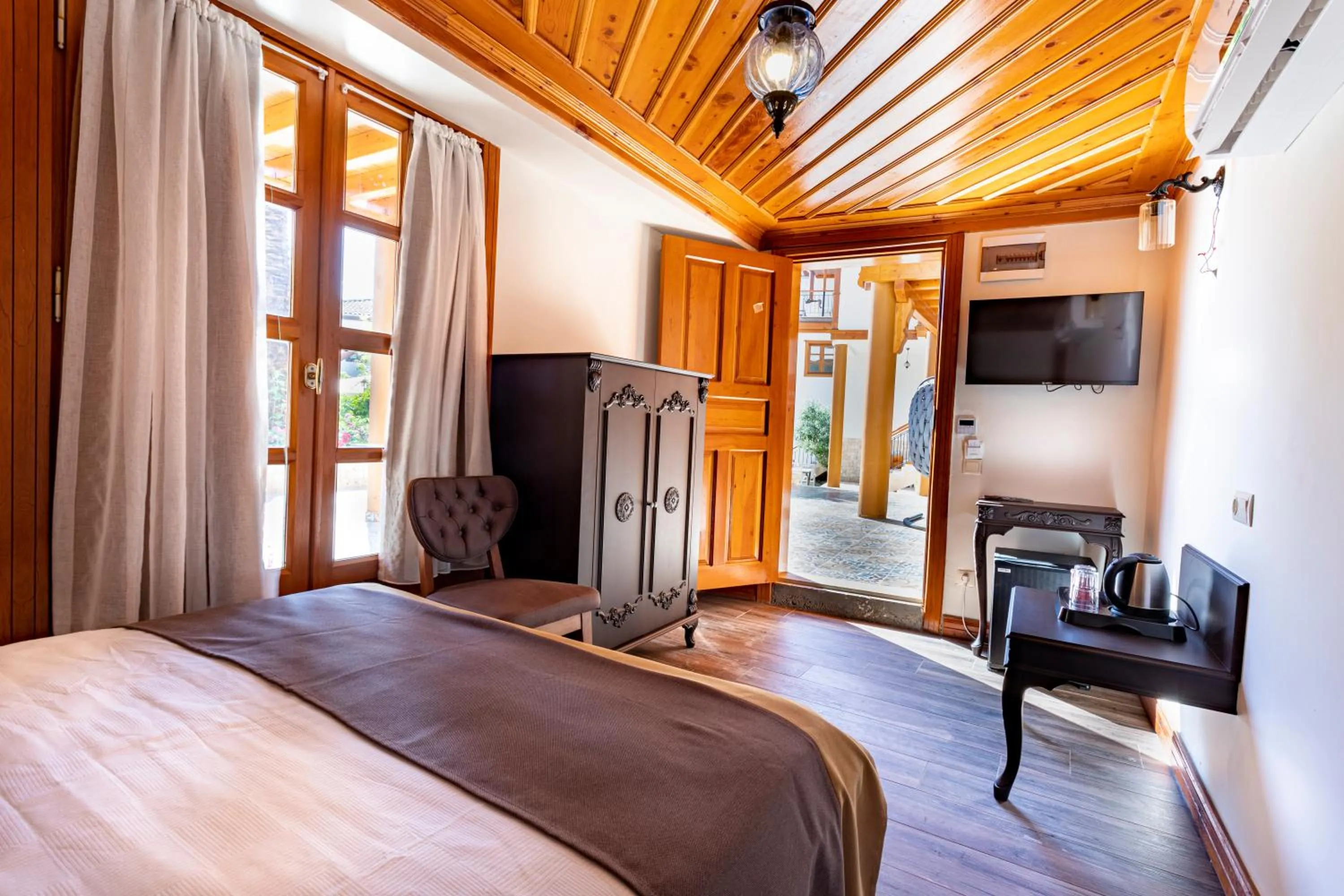 Bedroom in WOO Town Suites