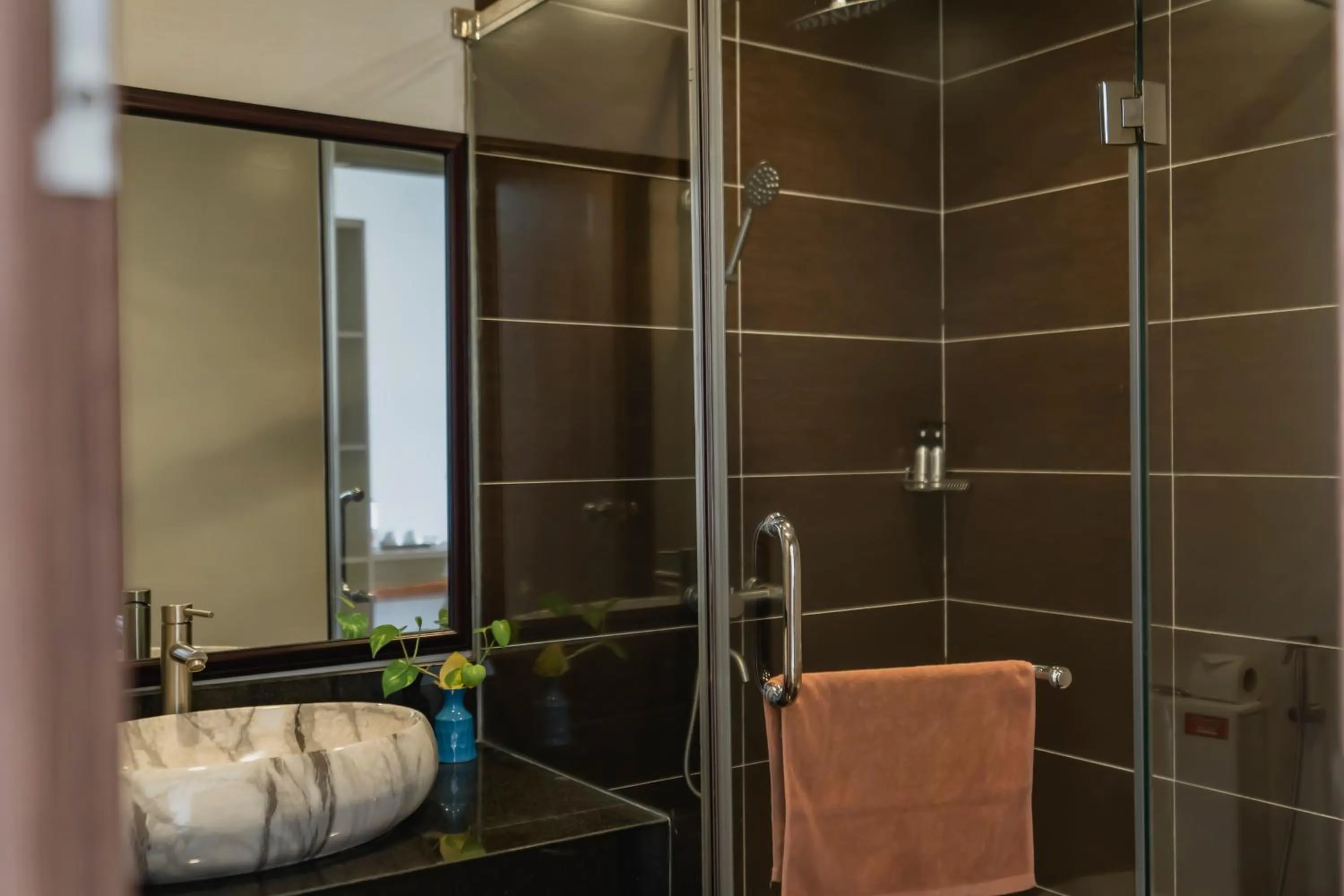 Shower in 1 Stop ViVi An Bang Beach Hoi An Hotel