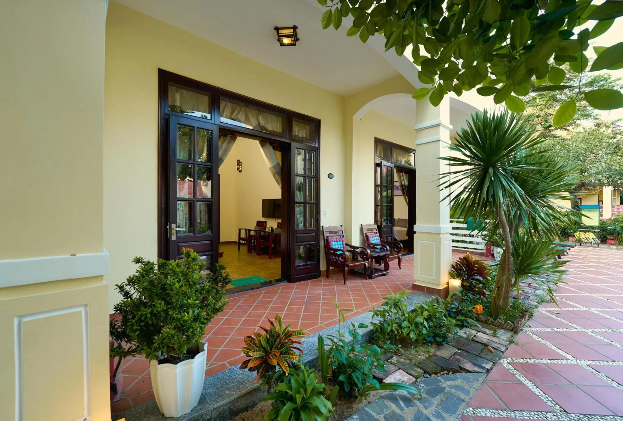 Day in The Muse House