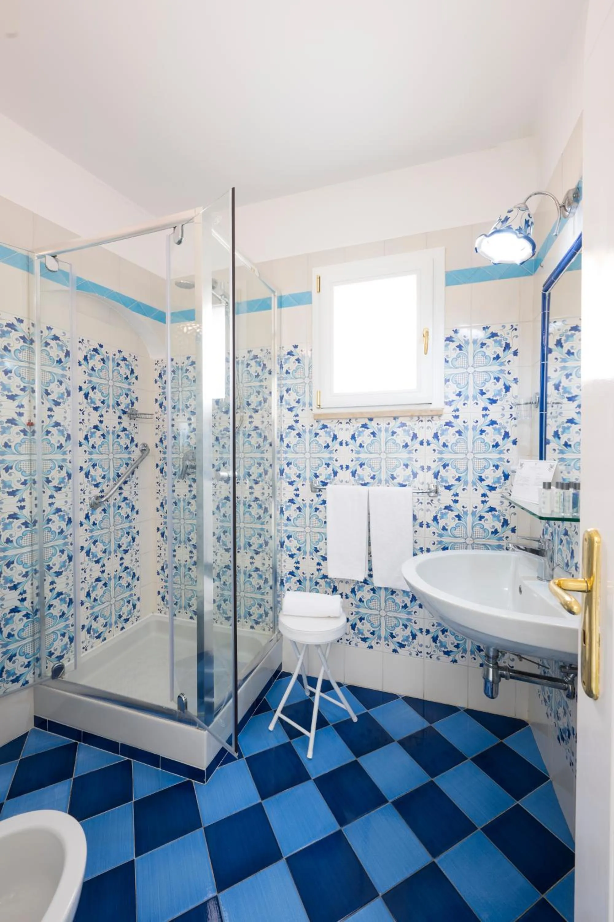 Toilet in Palazzo Talamo