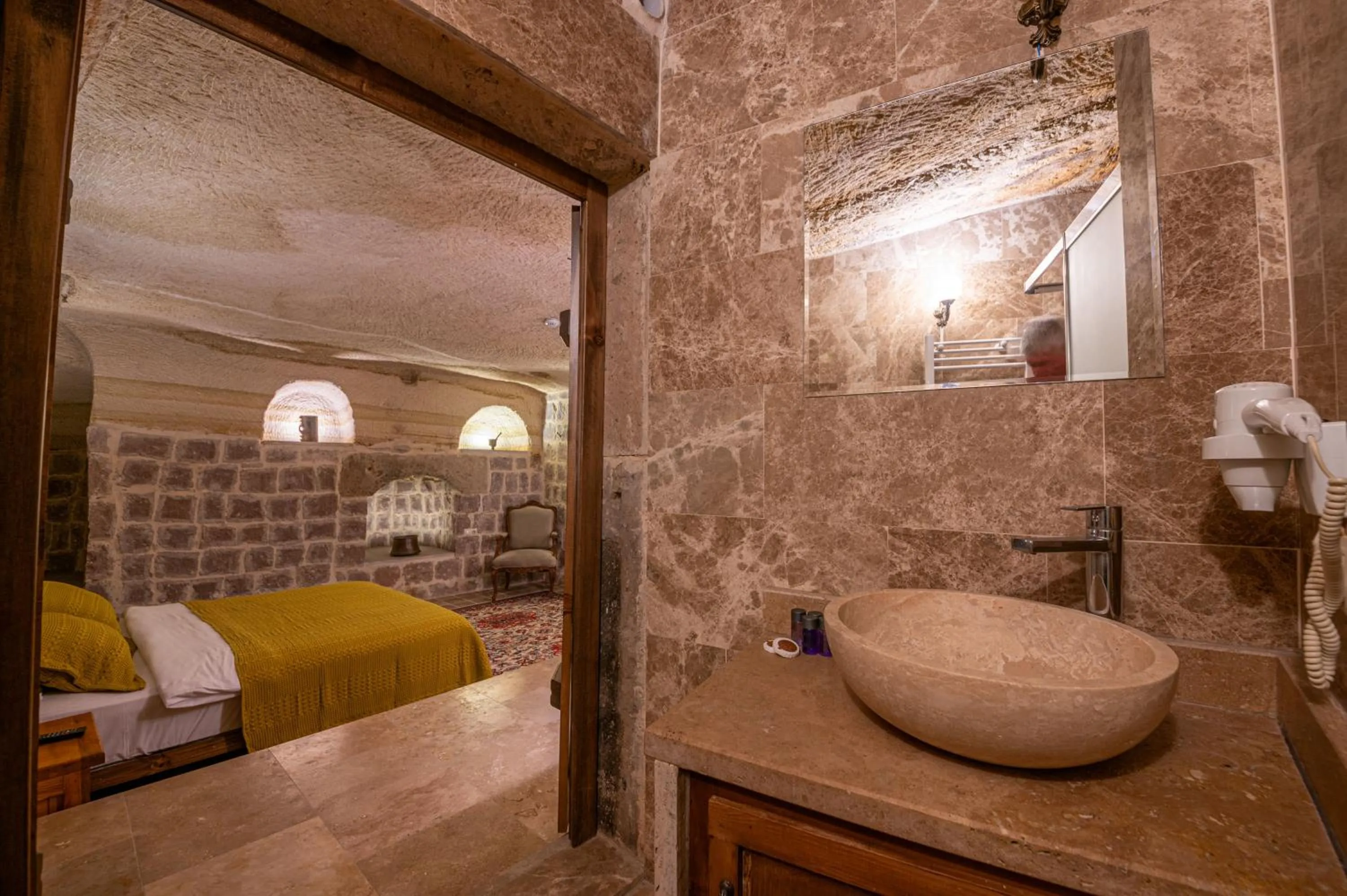 Bathroom in Kapalos Cave Hotel