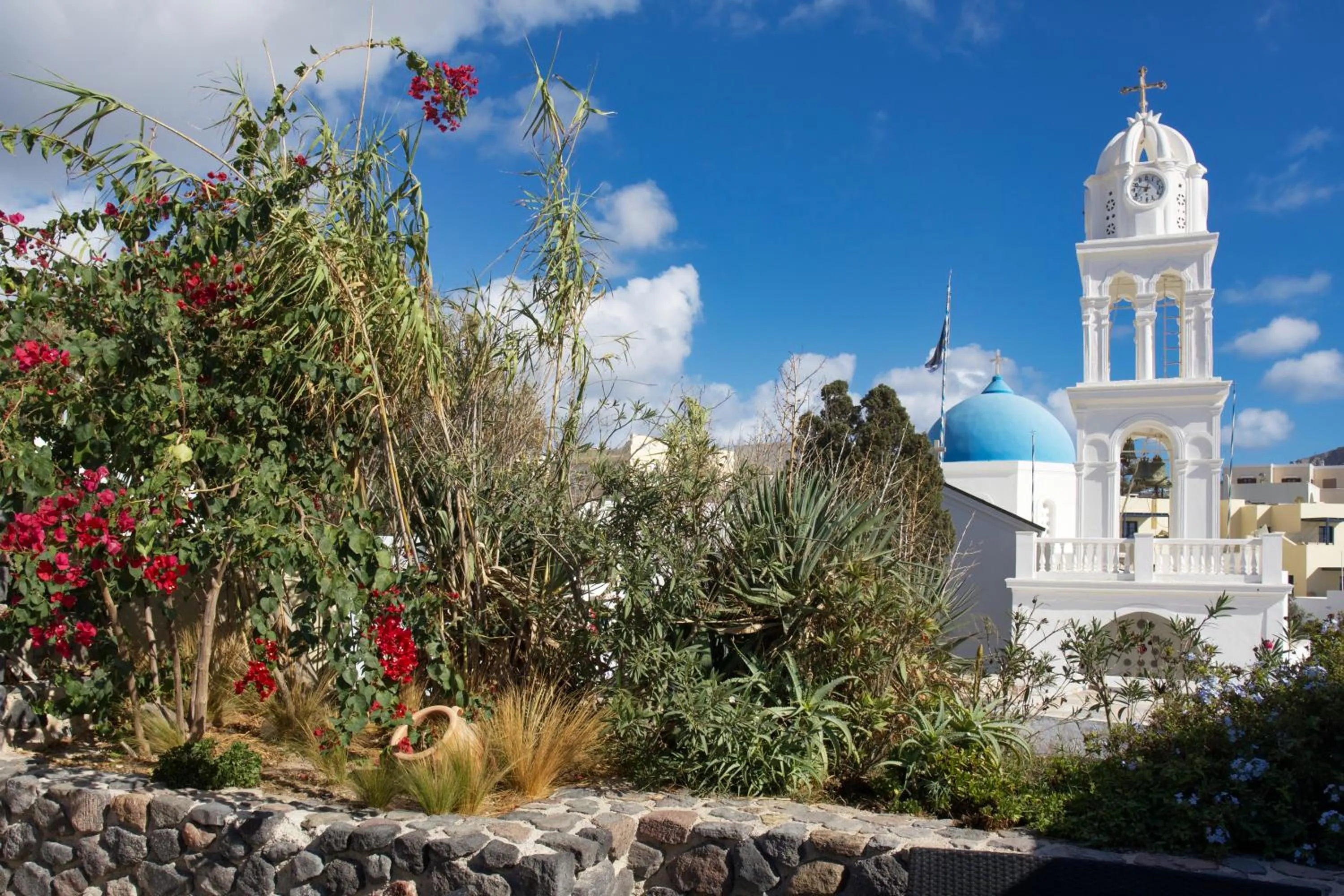 Inner courtyard view in Santorini Heritage Villas