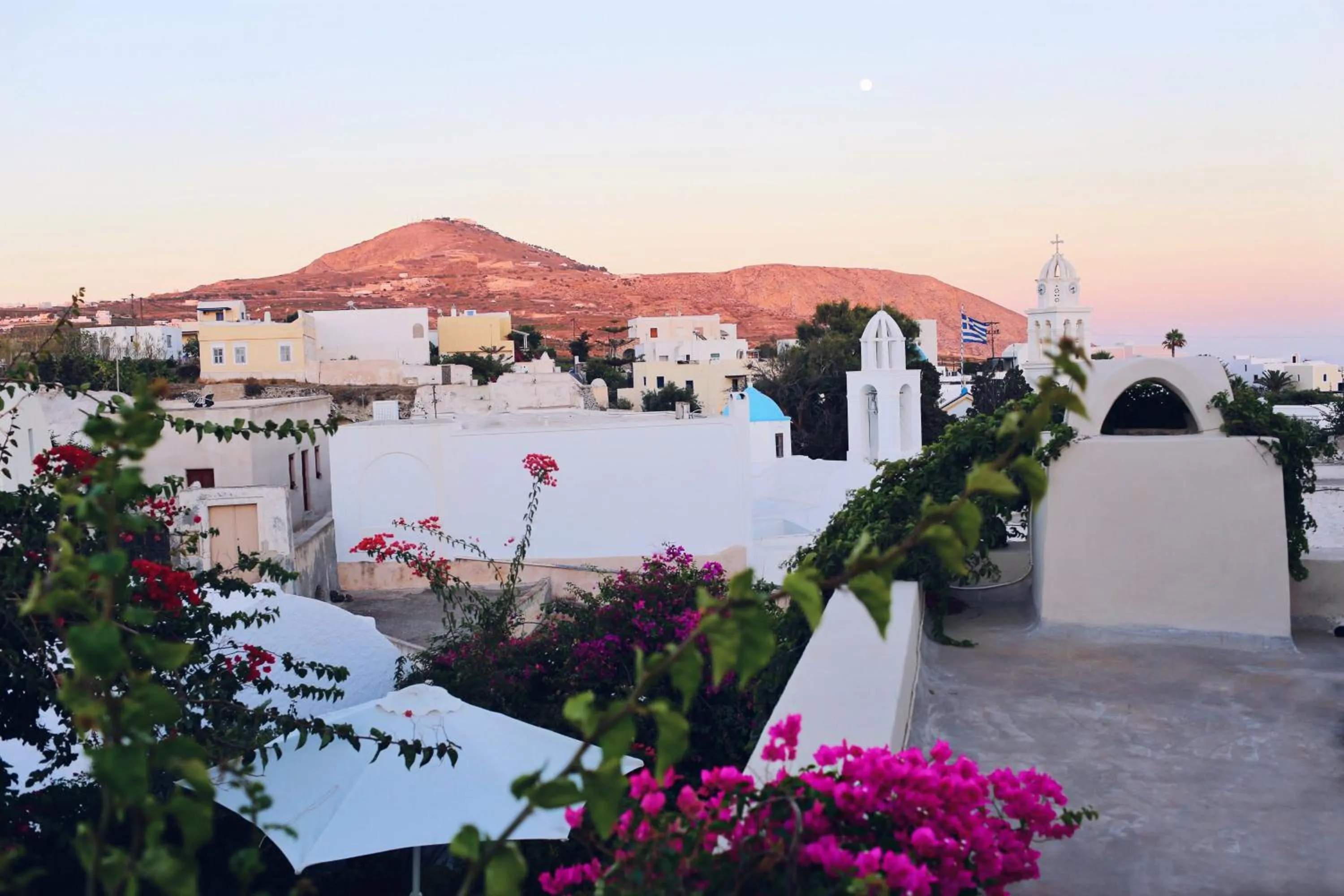Garden in Santorini Heritage Villas