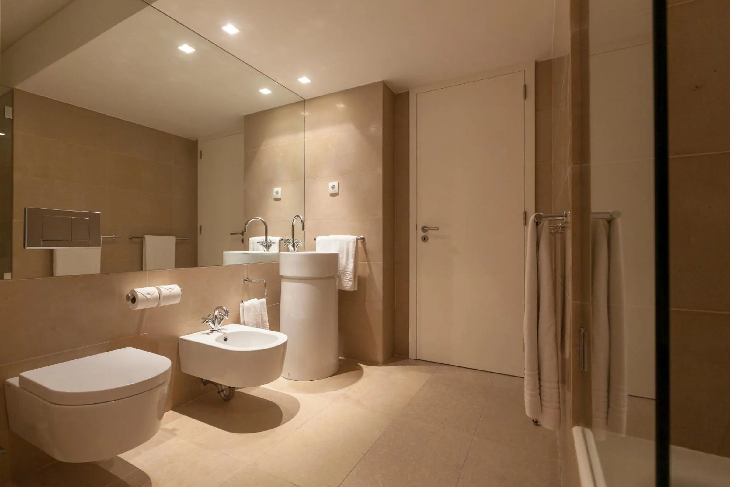 Shower in Troia Residence by The Editory - Apartamentos Marina