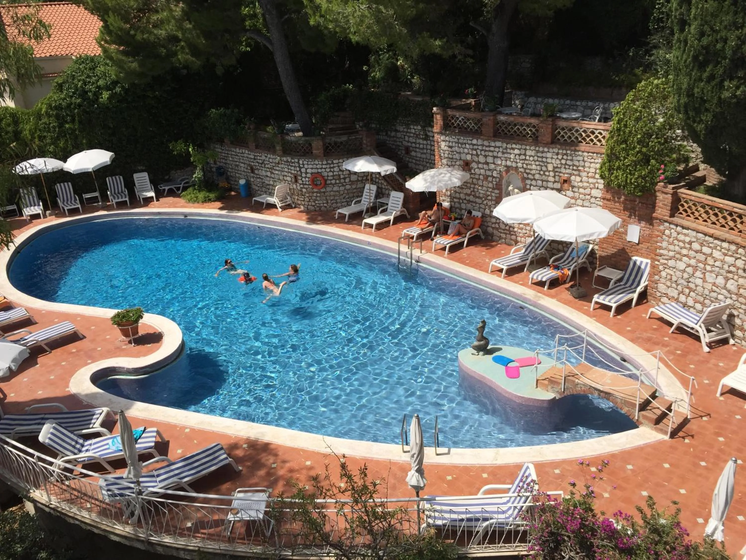Swimming pool in Hotel Mediterranée