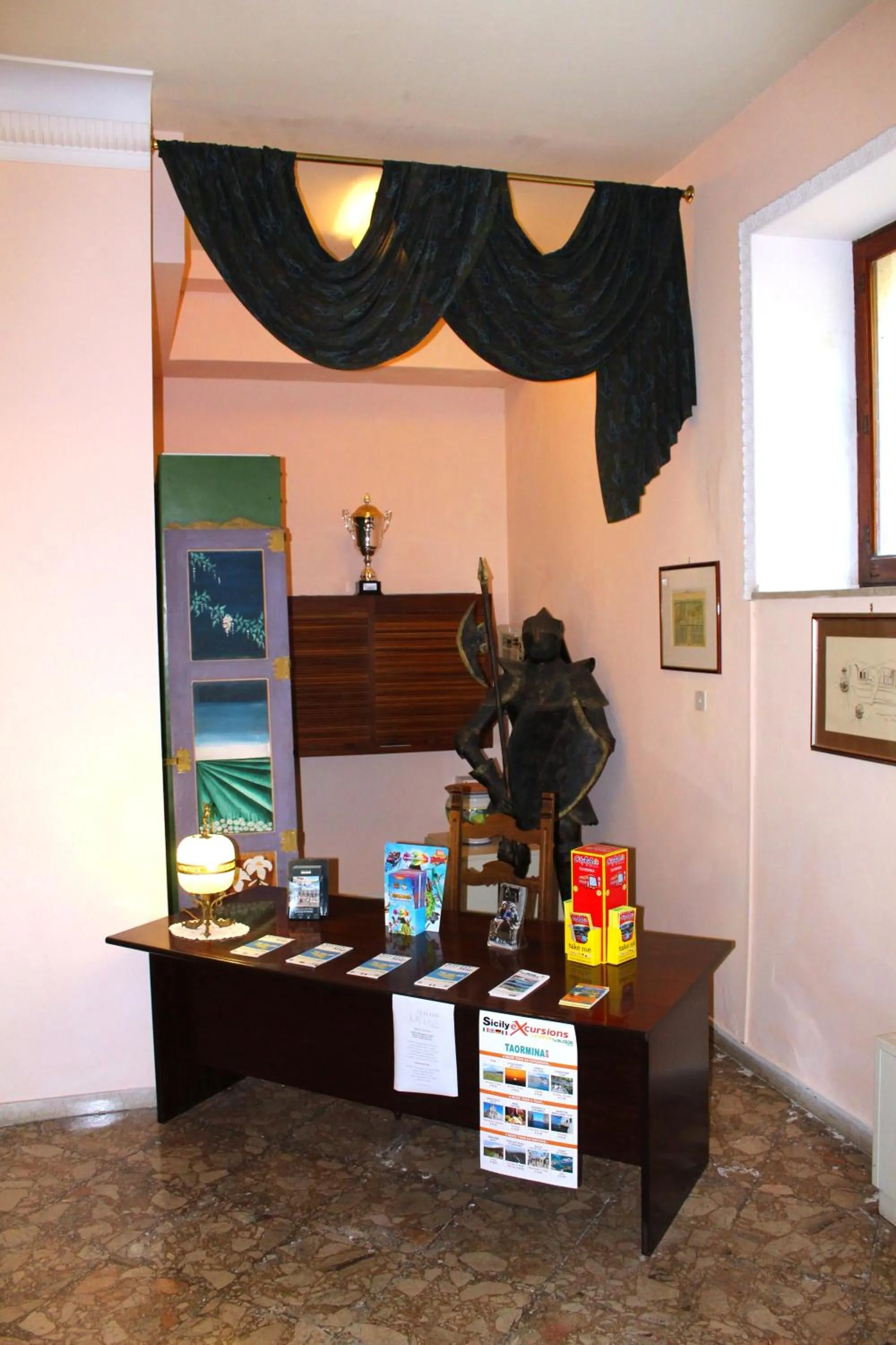 Lobby or reception in Hotel Mediterranée