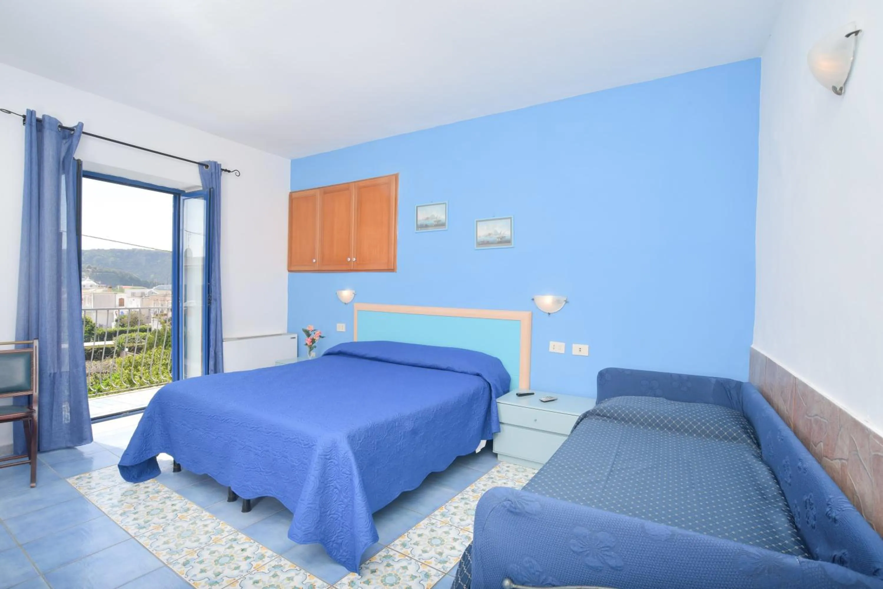 Photo of the whole room, Bed in Hotel Celeste