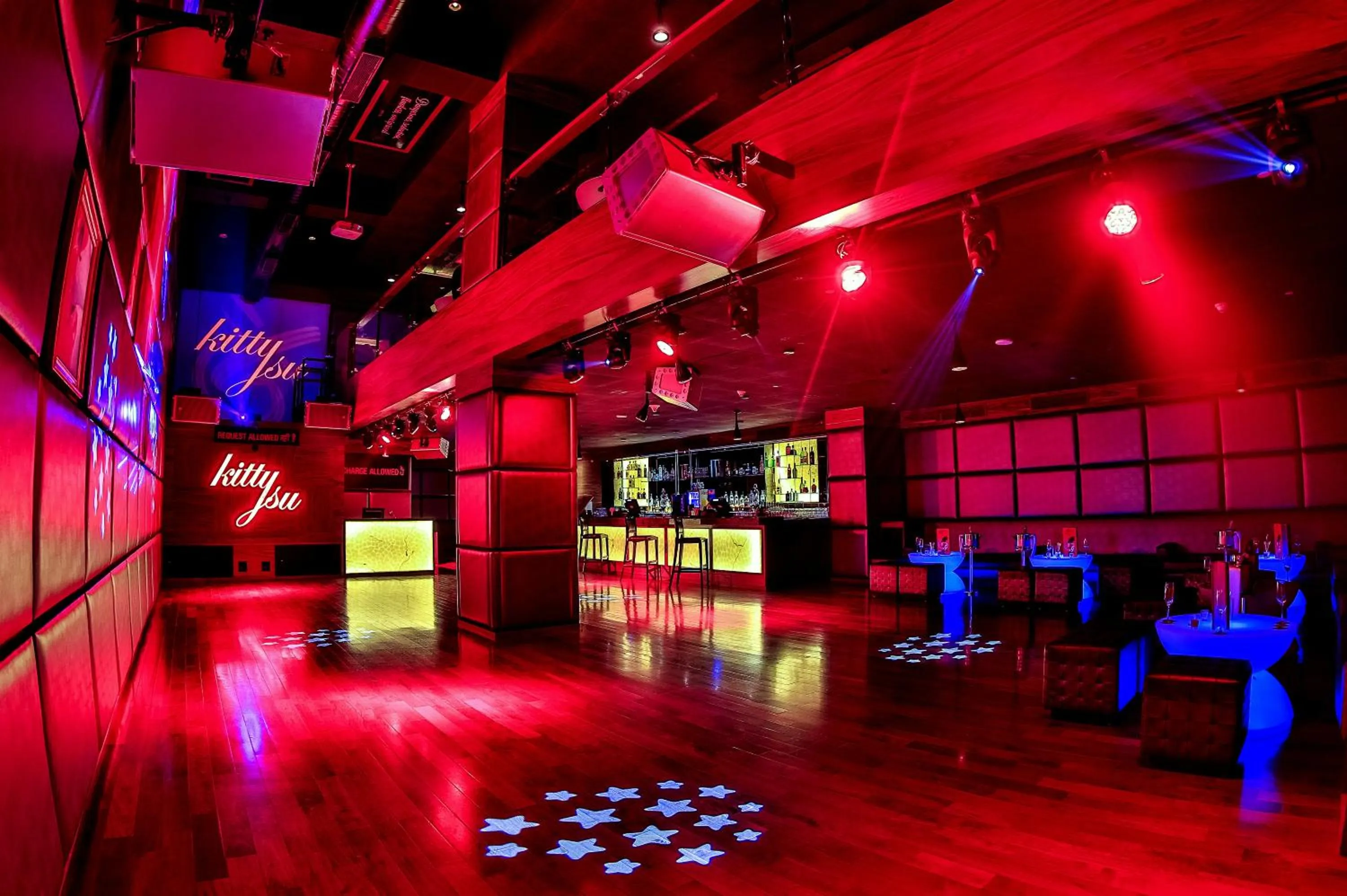 Nightclub / DJ in The Lalit Chandigarh