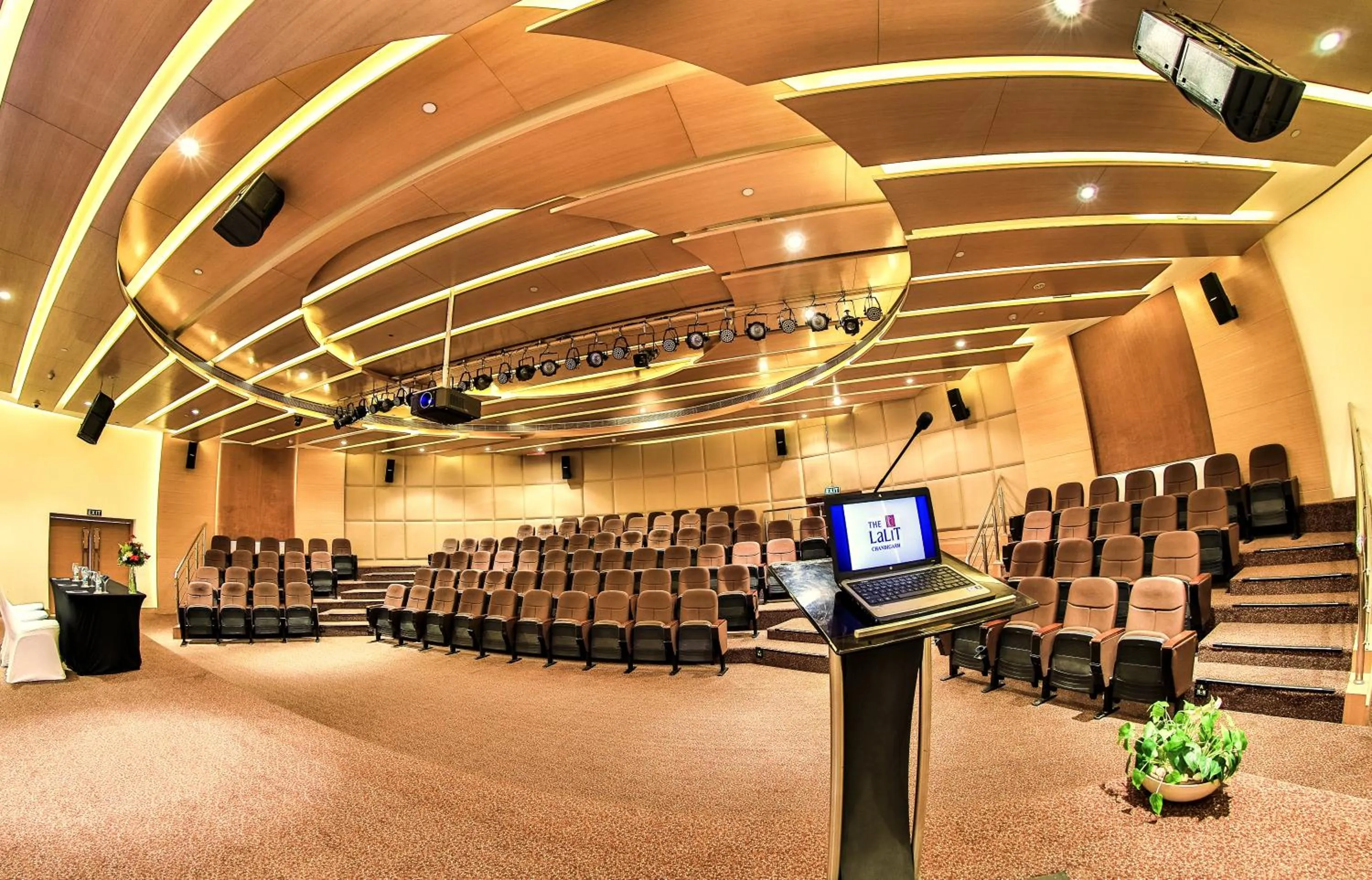 Banquet/Function facilities in The Lalit Chandigarh