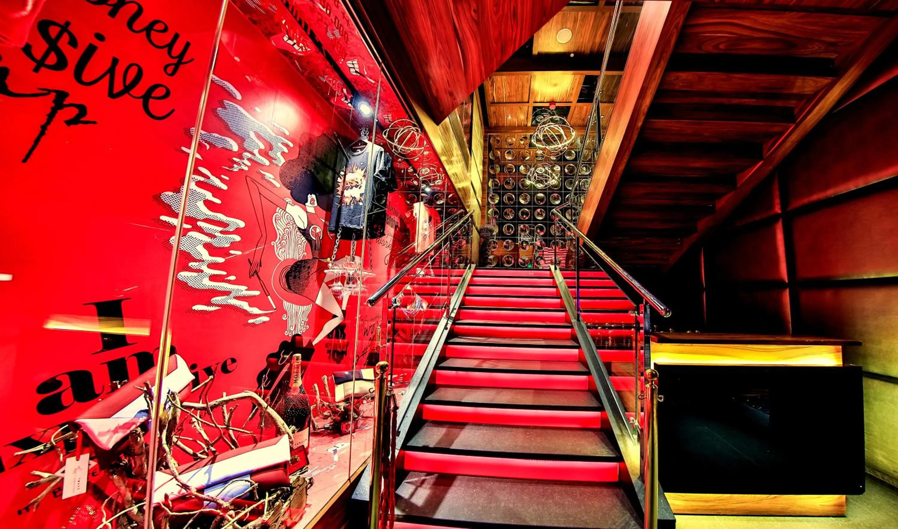 Nightclub / DJ in The Lalit Chandigarh