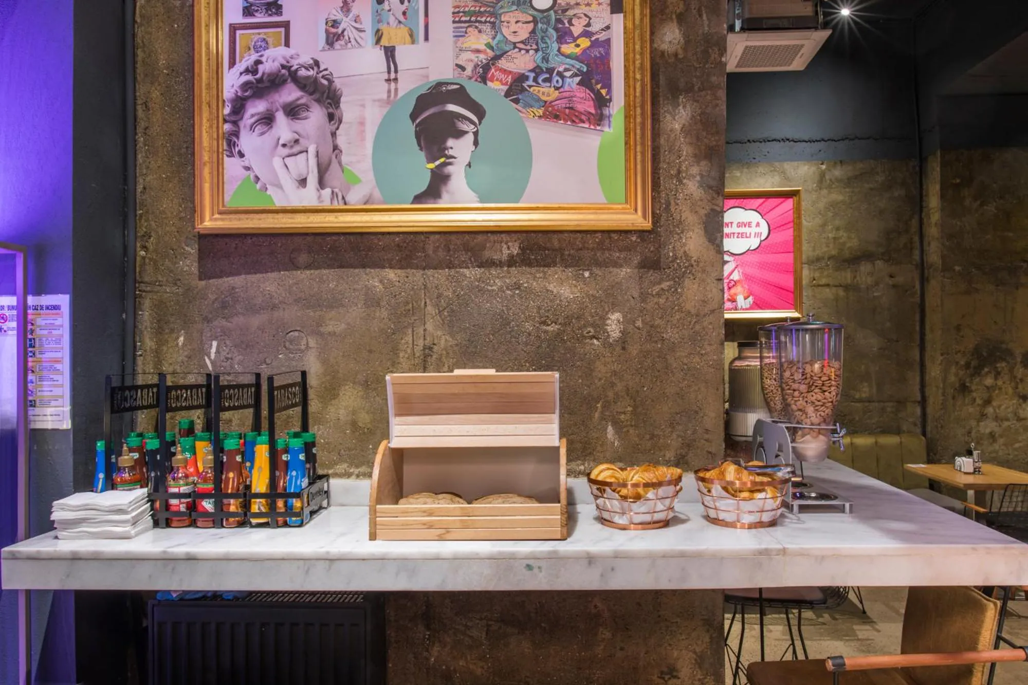 Breakfast in Hotel Forty One