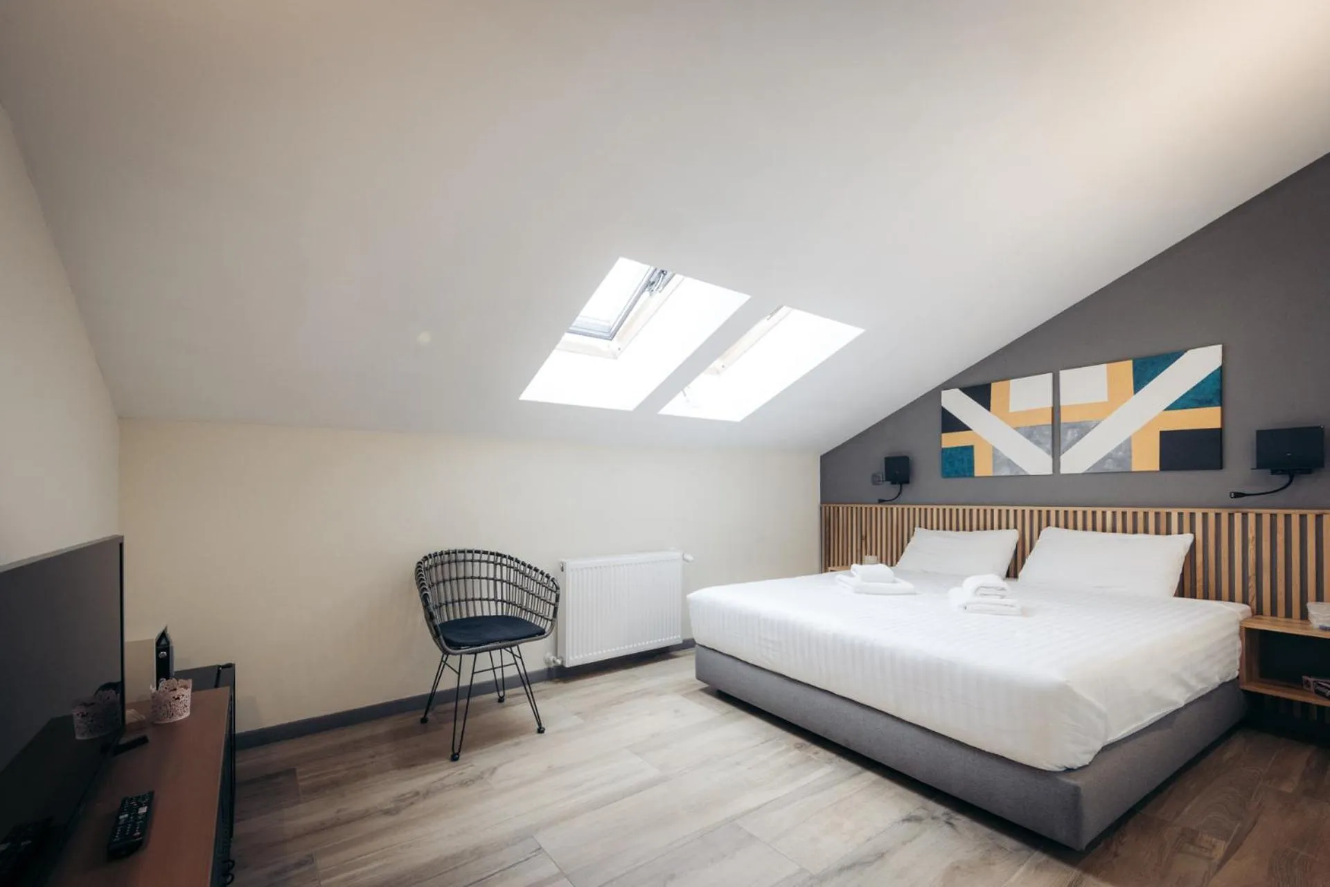 Photo of the whole room, Bed in Hotel Forty One