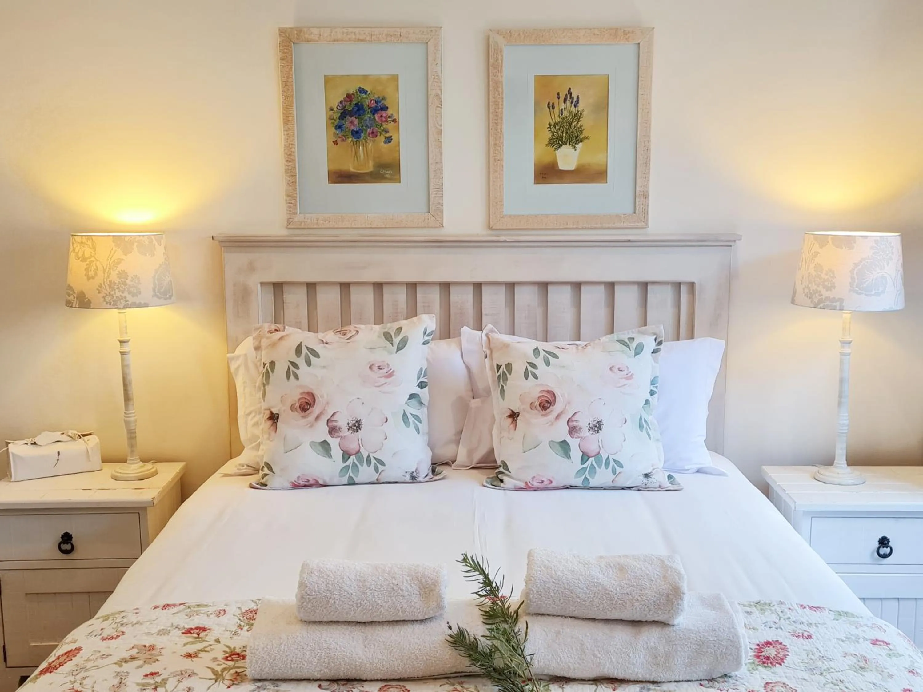 Bed in Cherry Berry Guest House