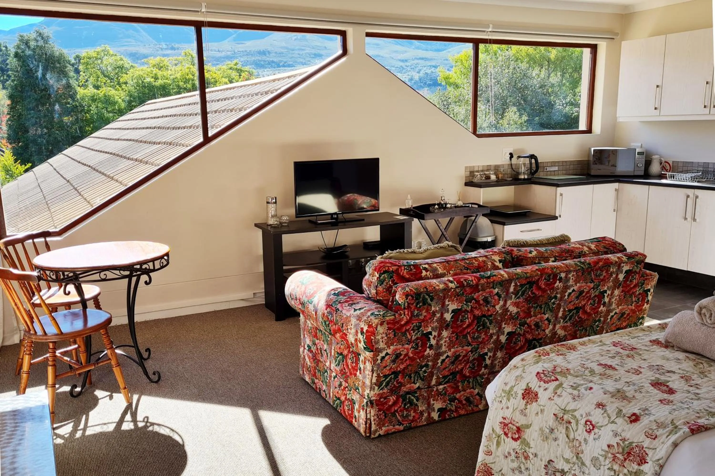 Seating area in Cherry Berry Guest House