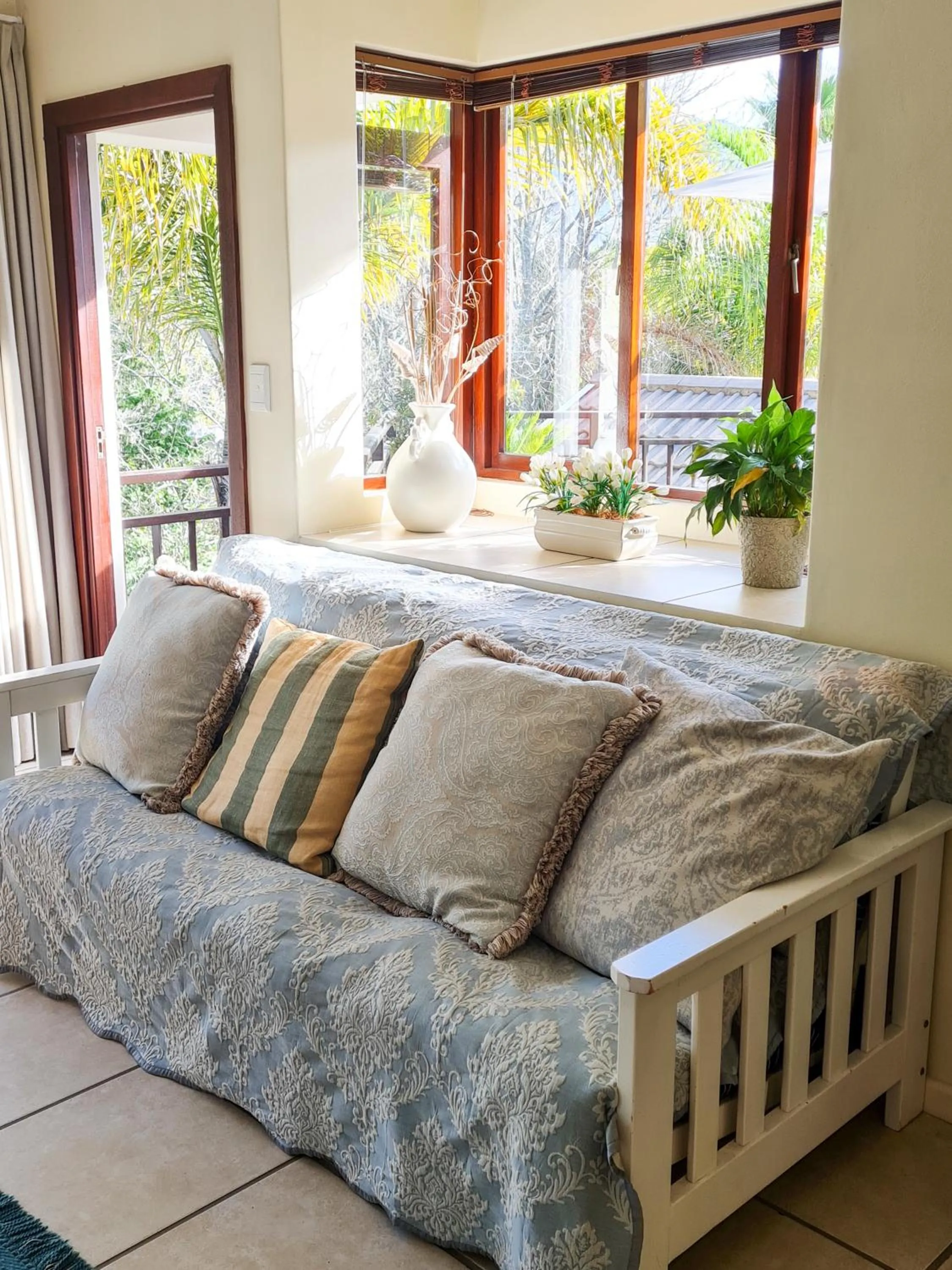 Bed in Cherry Berry Guest House