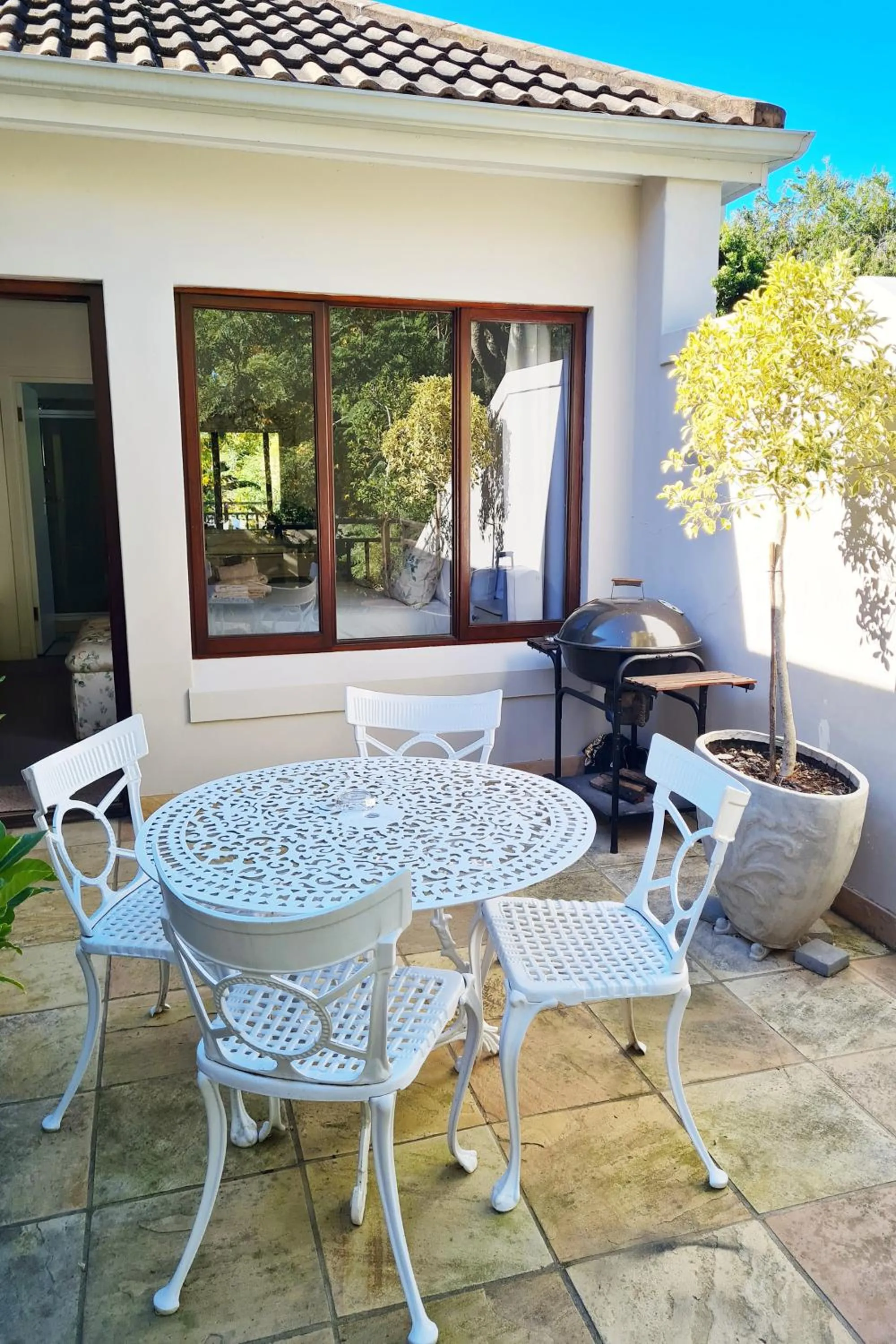 Balcony/Terrace in Cherry Berry Guest House