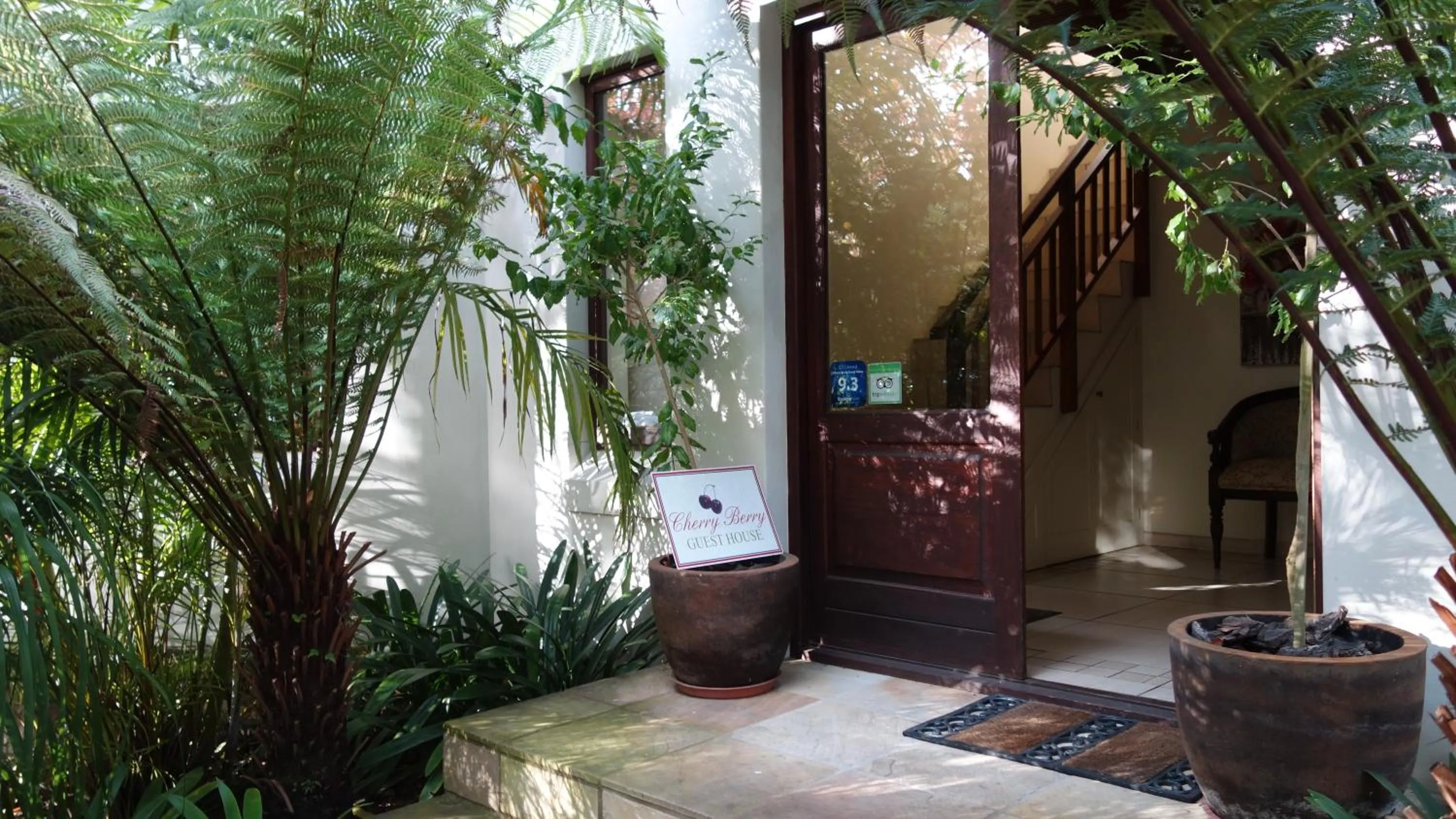 Facade/entrance in Cherry Berry Guest House