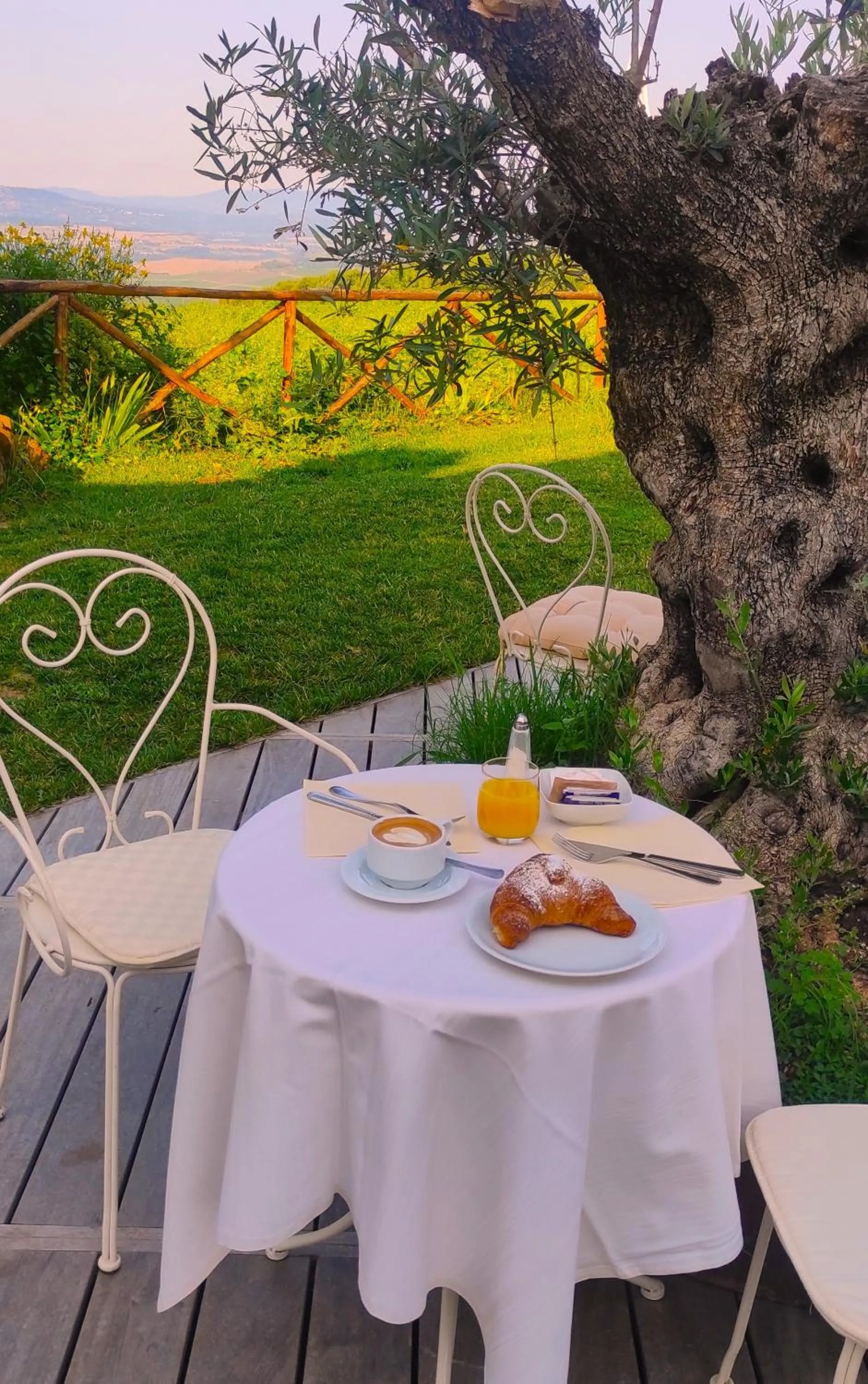 Breakfast in Castel Brunello