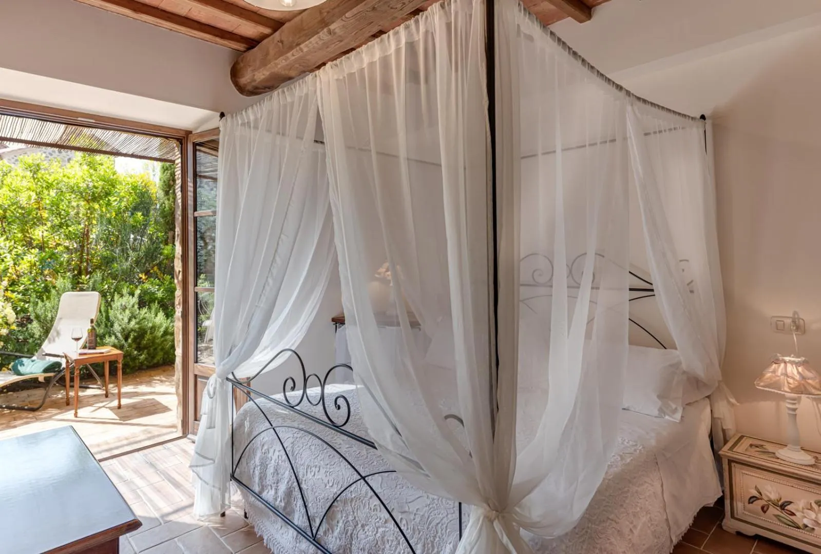 Photo of the whole room, Bed in Castel Brunello