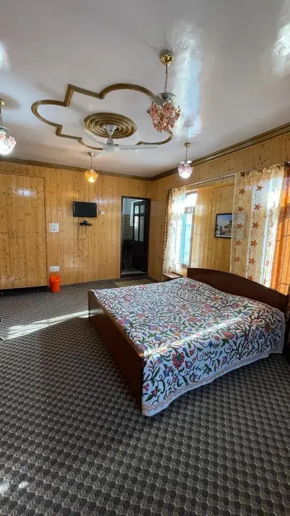 Deluxe Double Room in Dilaram Guest House Deluxe Double Room in Dilaram Guest House