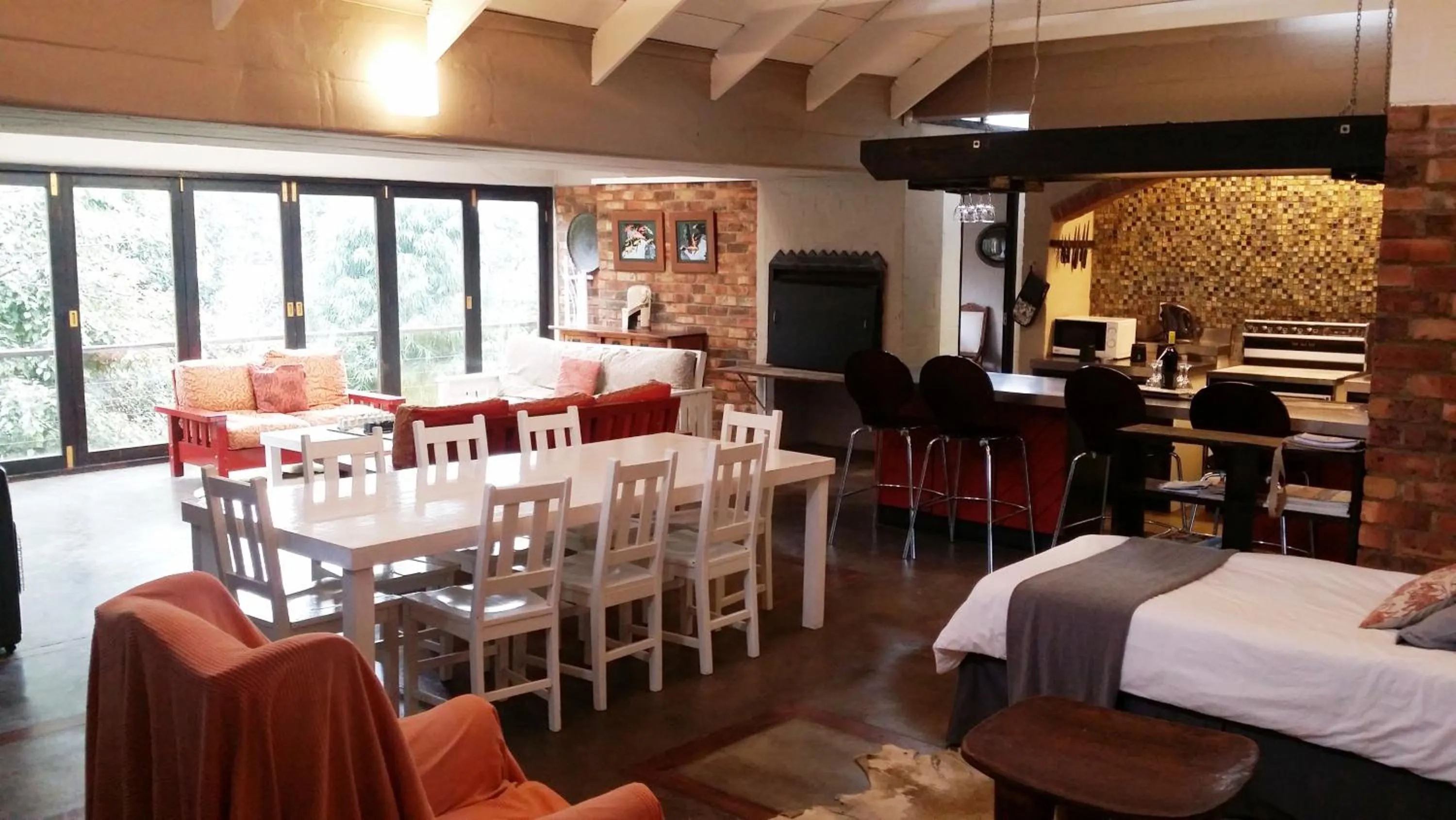 BBQ facilities, Bed in Hornbill House Self Catering Accommodation