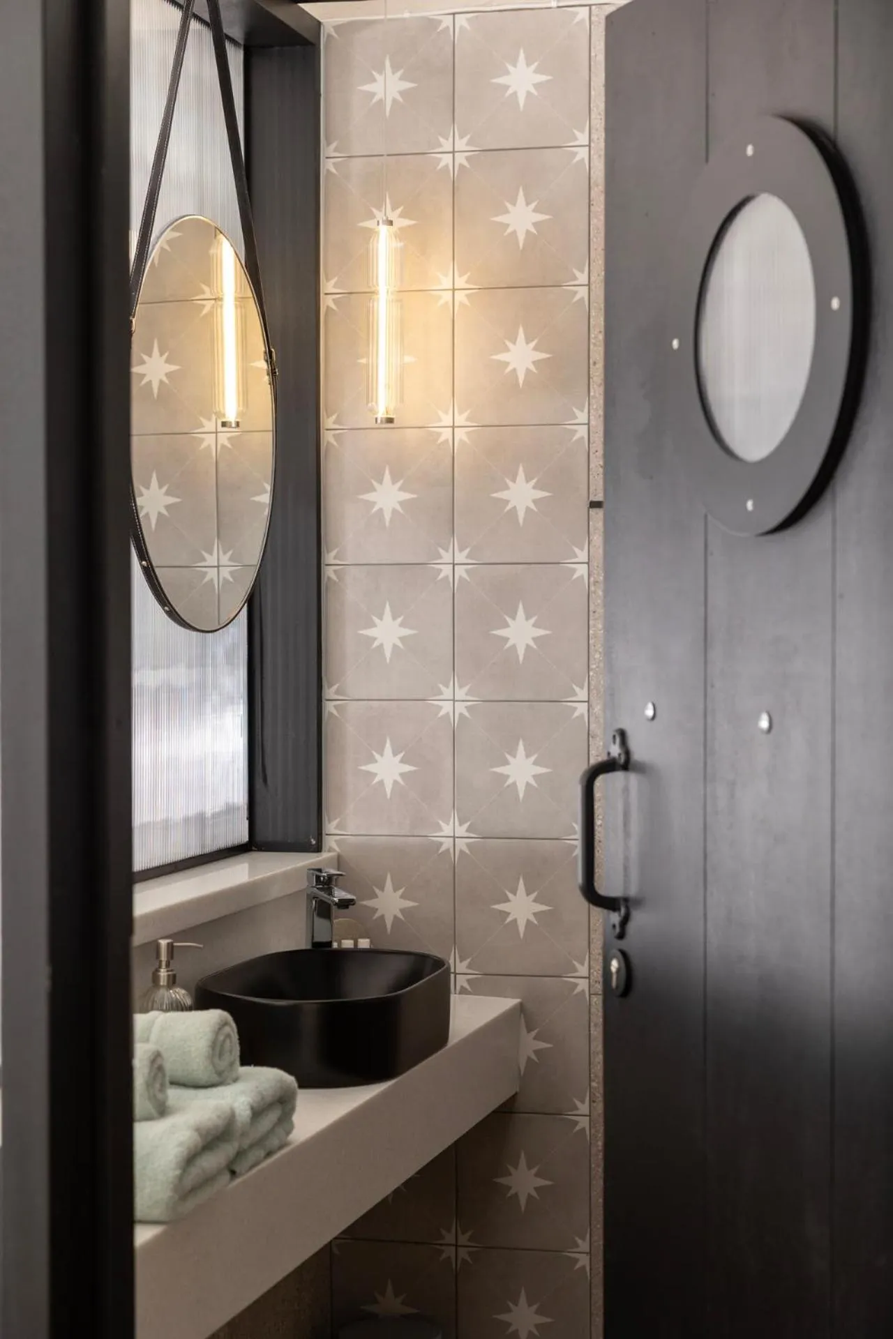 Bathroom in Hornbill House Self Catering Accommodation