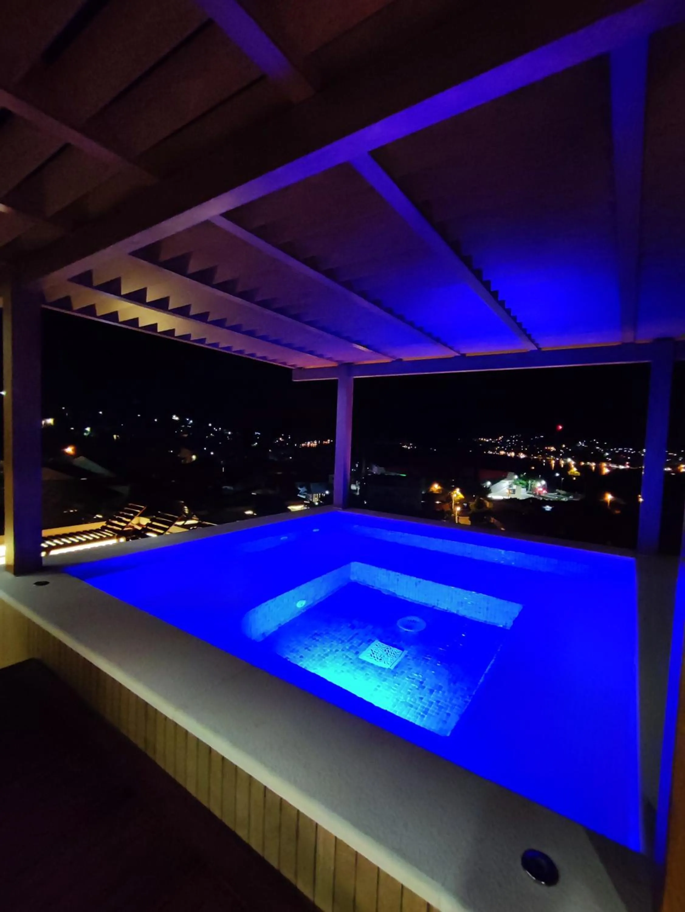 Hot Tub in Villa Vista Real