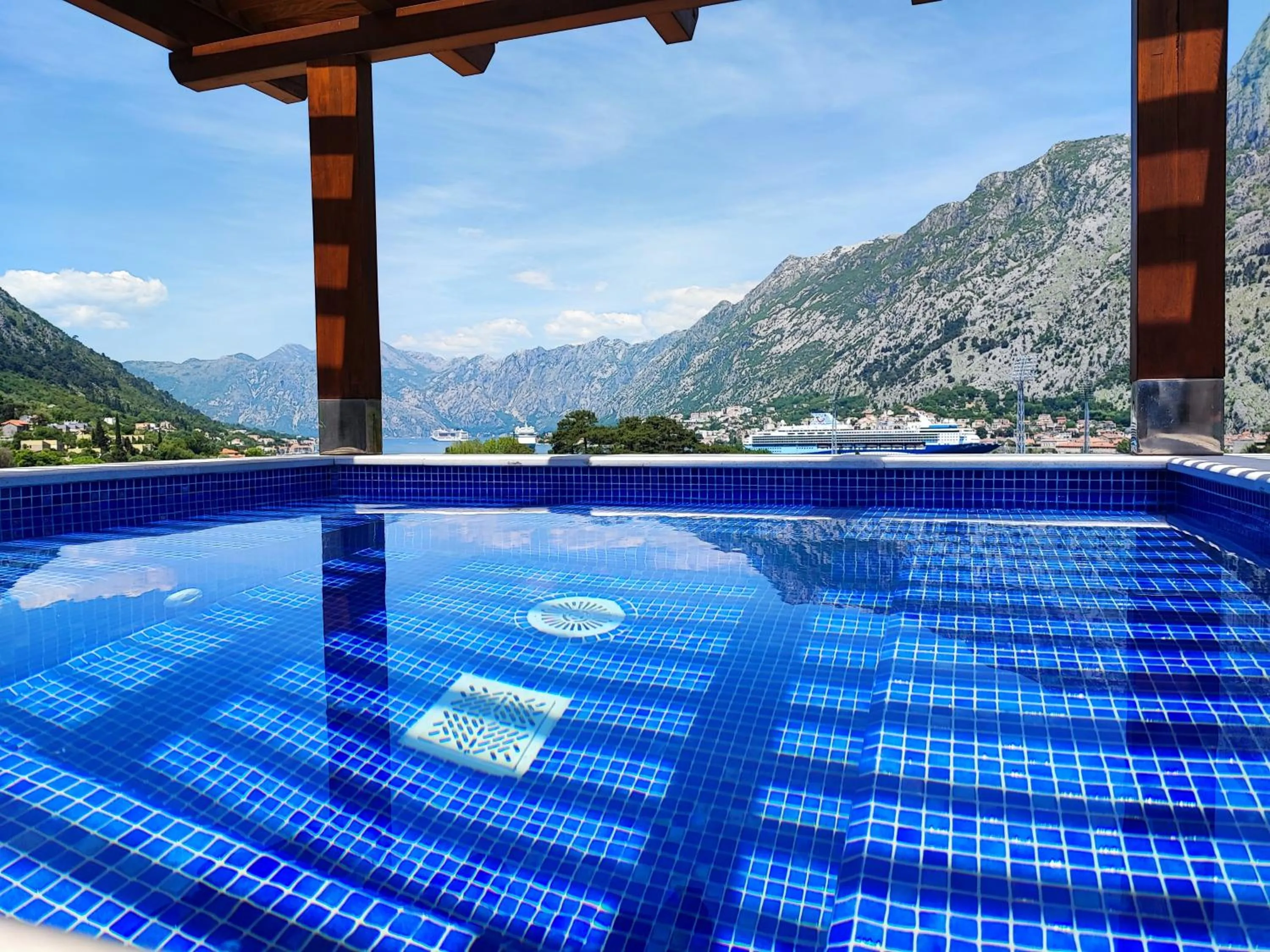 Pool view in Villa Vista Real