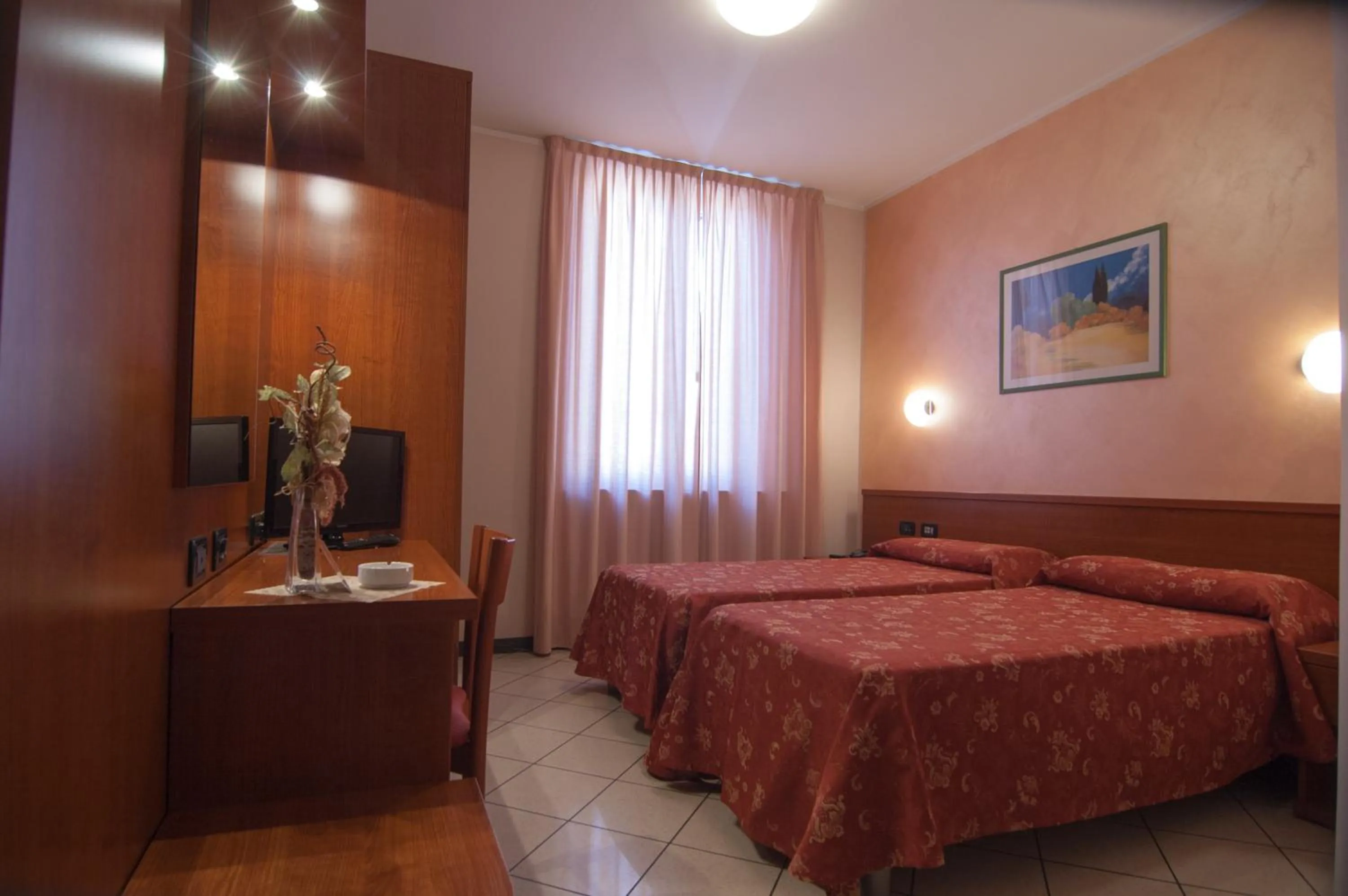 Day, Bed in Hotel Stazione