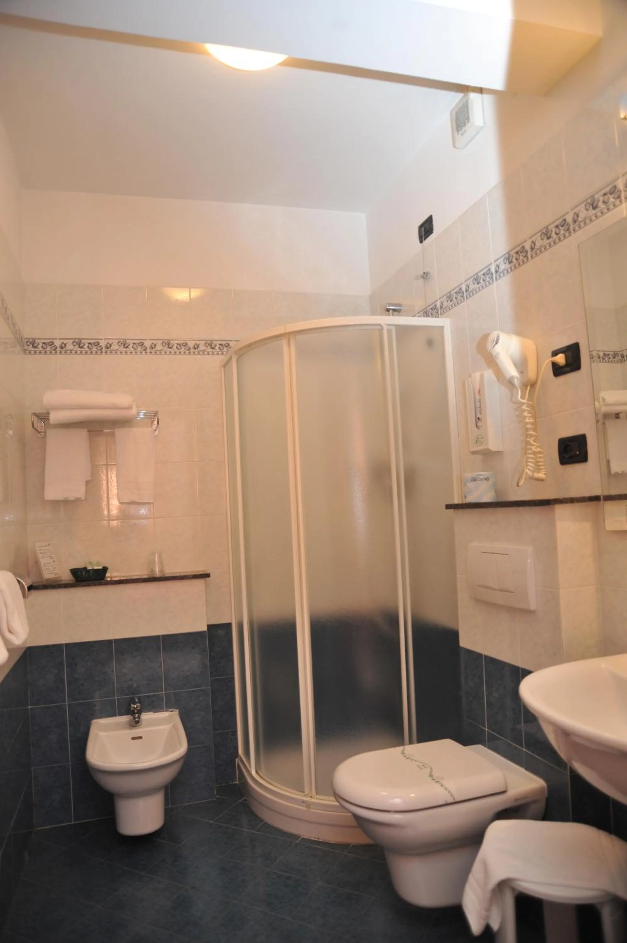 Bathroom in Hotel Stazione